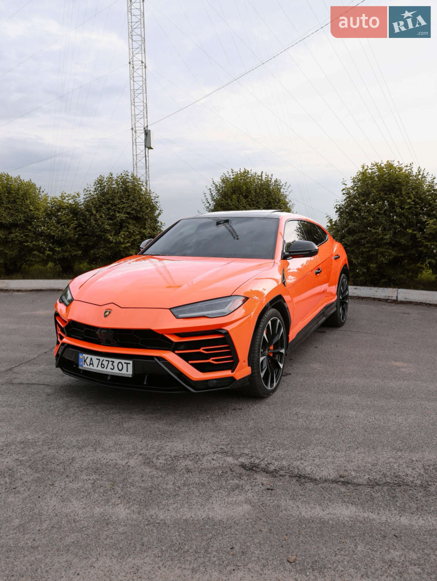 LAMBORGHINI URUS SUV 2019