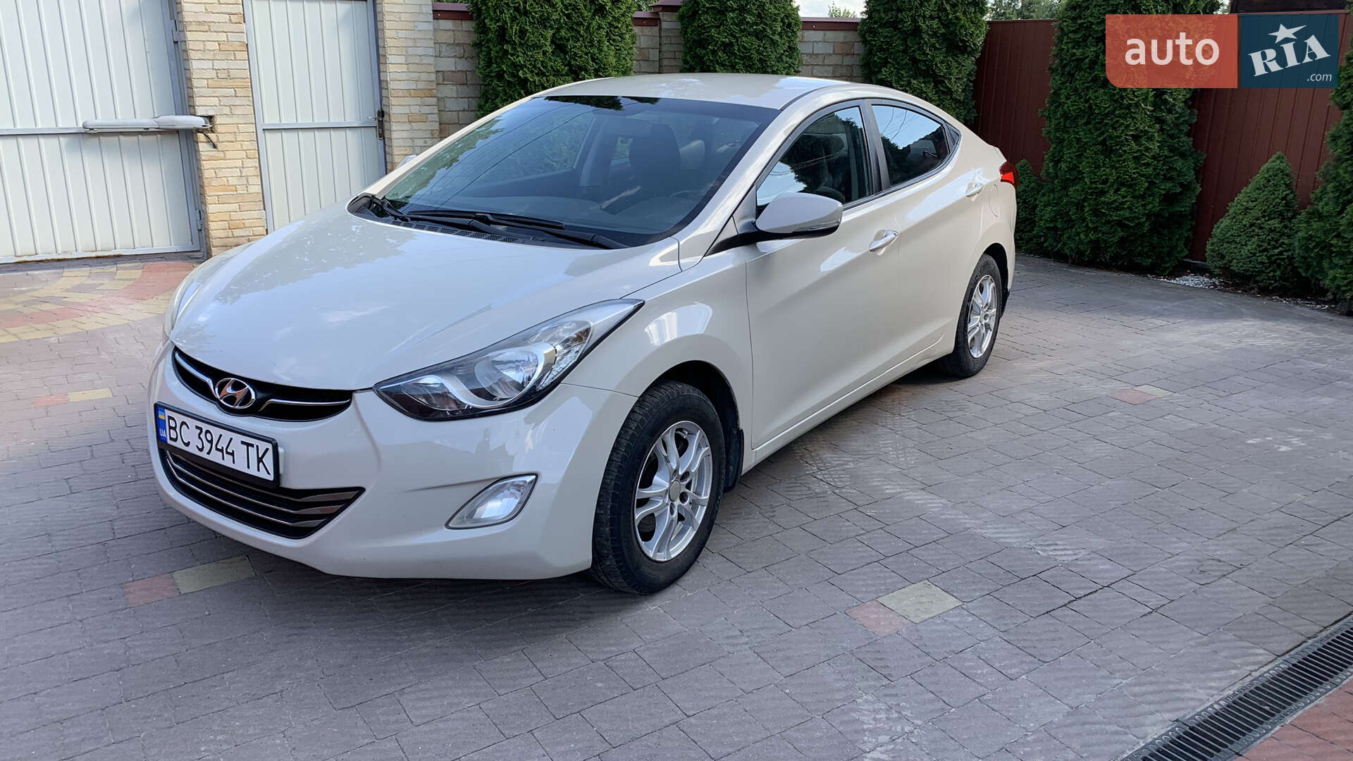 HYUNDAI ELANTRA 2011