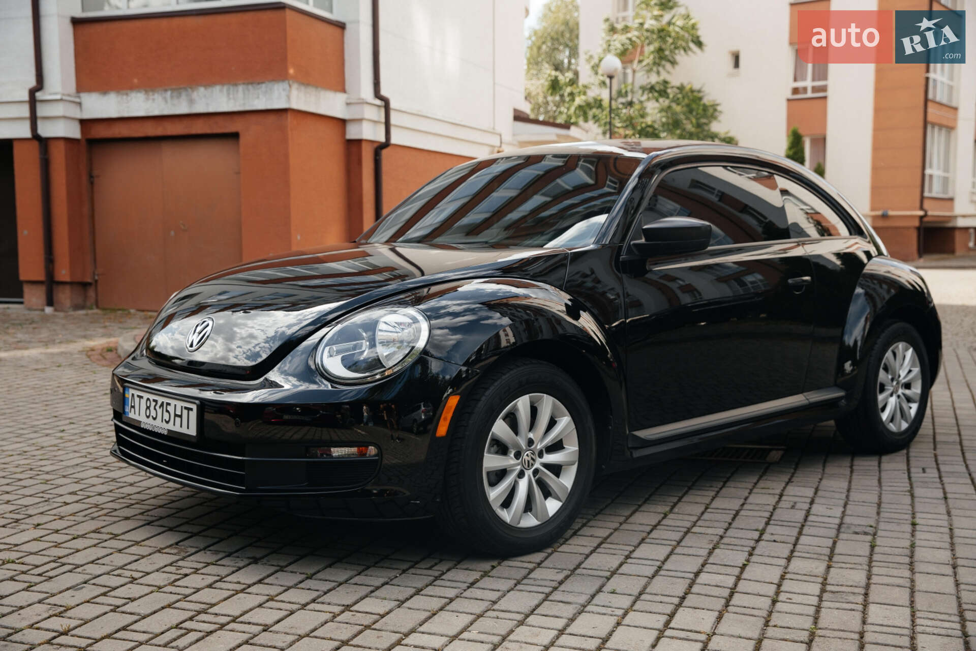 VOLKSWAGEN BEETLE 2014