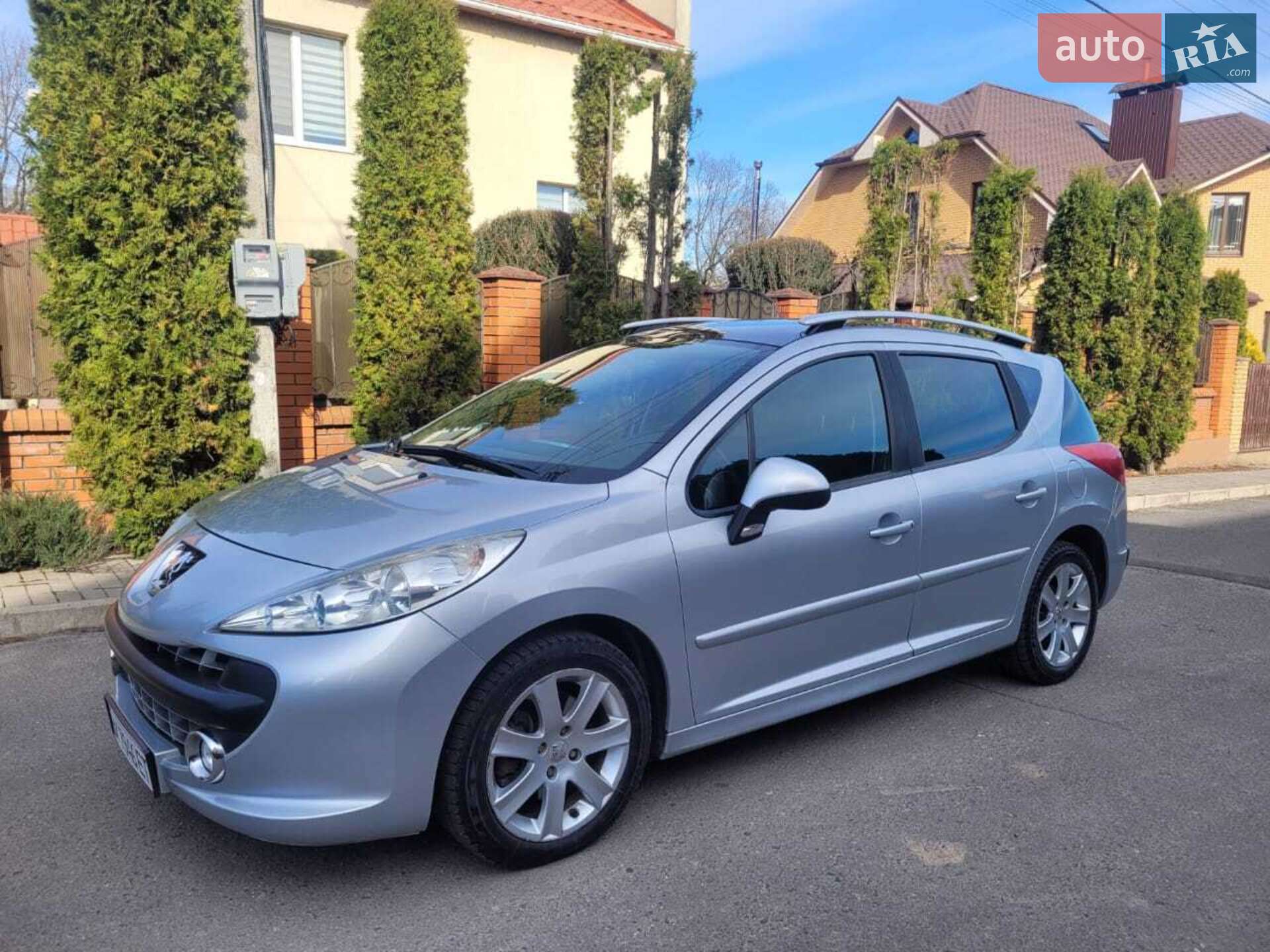 Головне фото звіту автомобіля PEUGEOT 207 2009