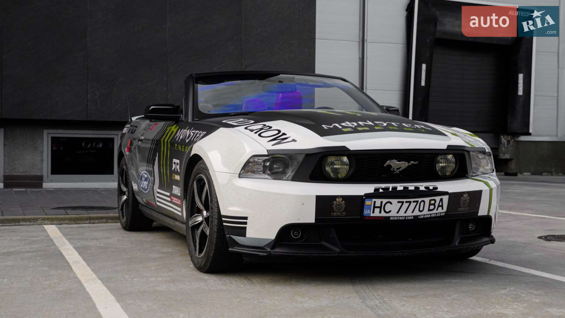 FORD MUSTANG 2010