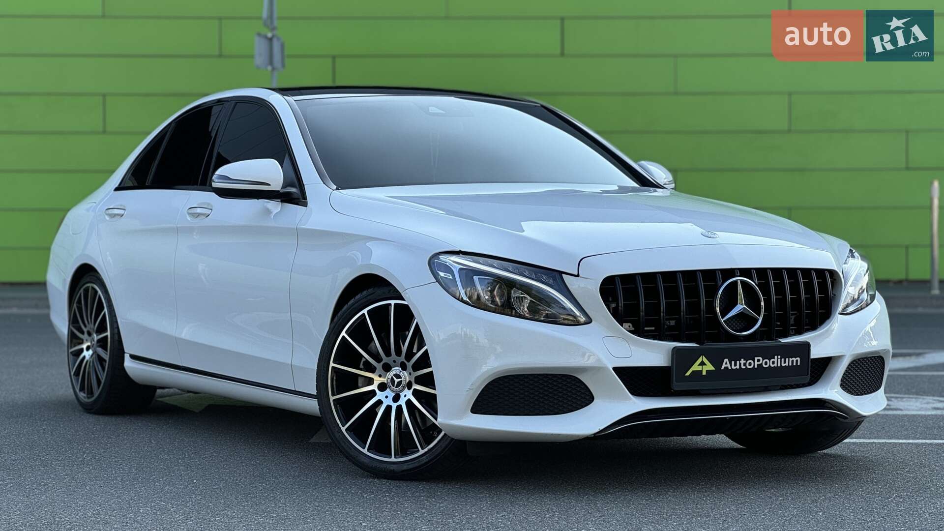 MERCEDES-BENZ C 300 2016