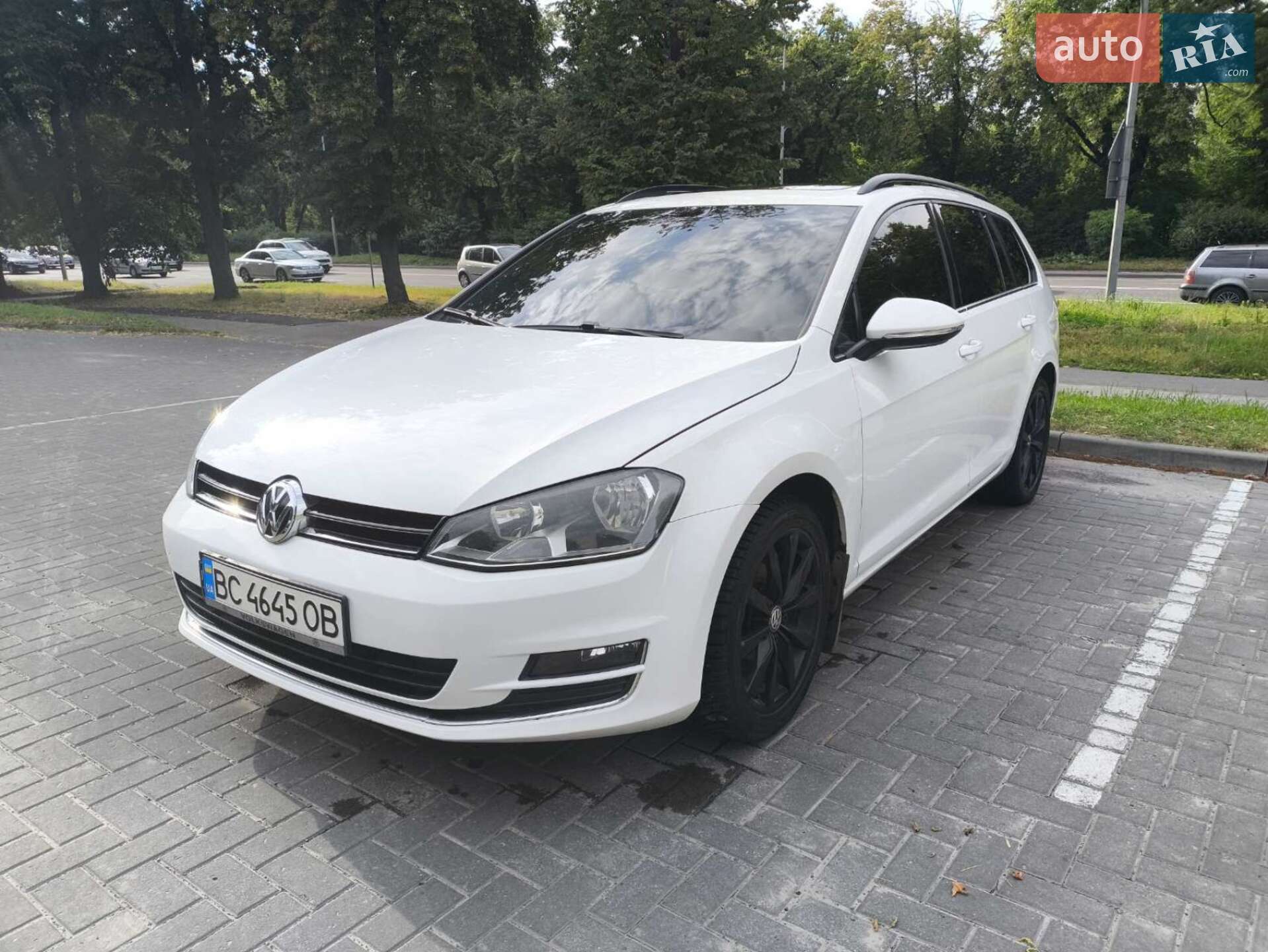 VOLKSWAGEN GOLF 2016