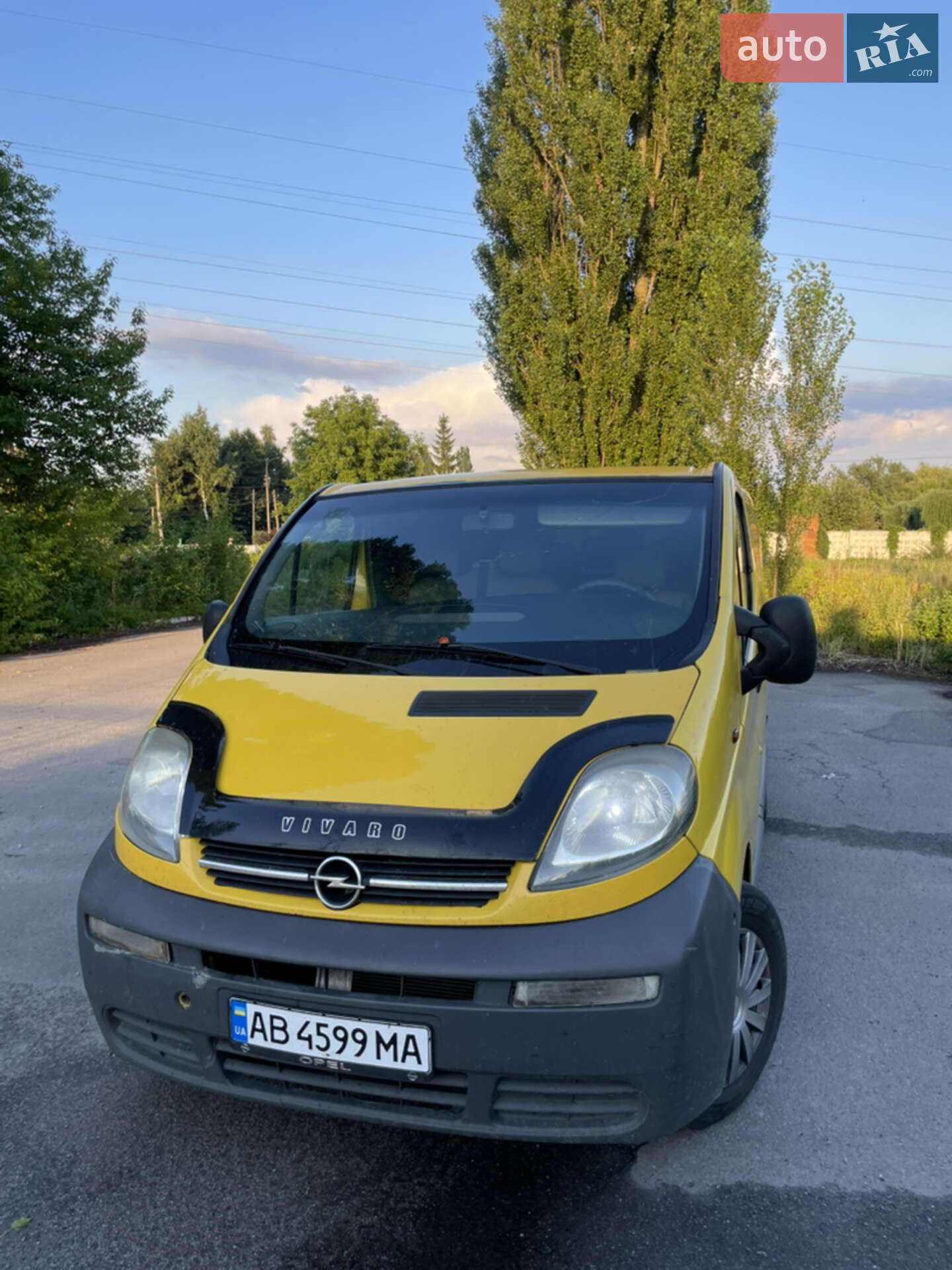 OPEL VIVARO 2004