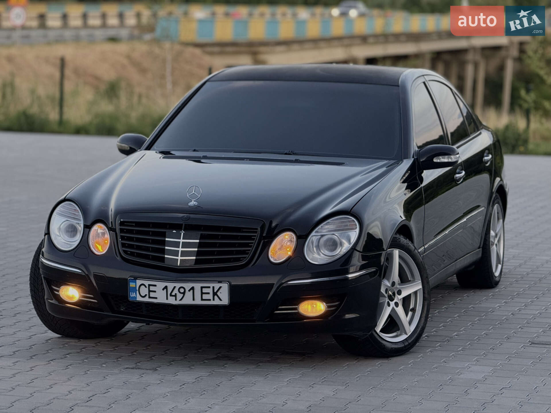 MERCEDES-BENZ E 280 2005