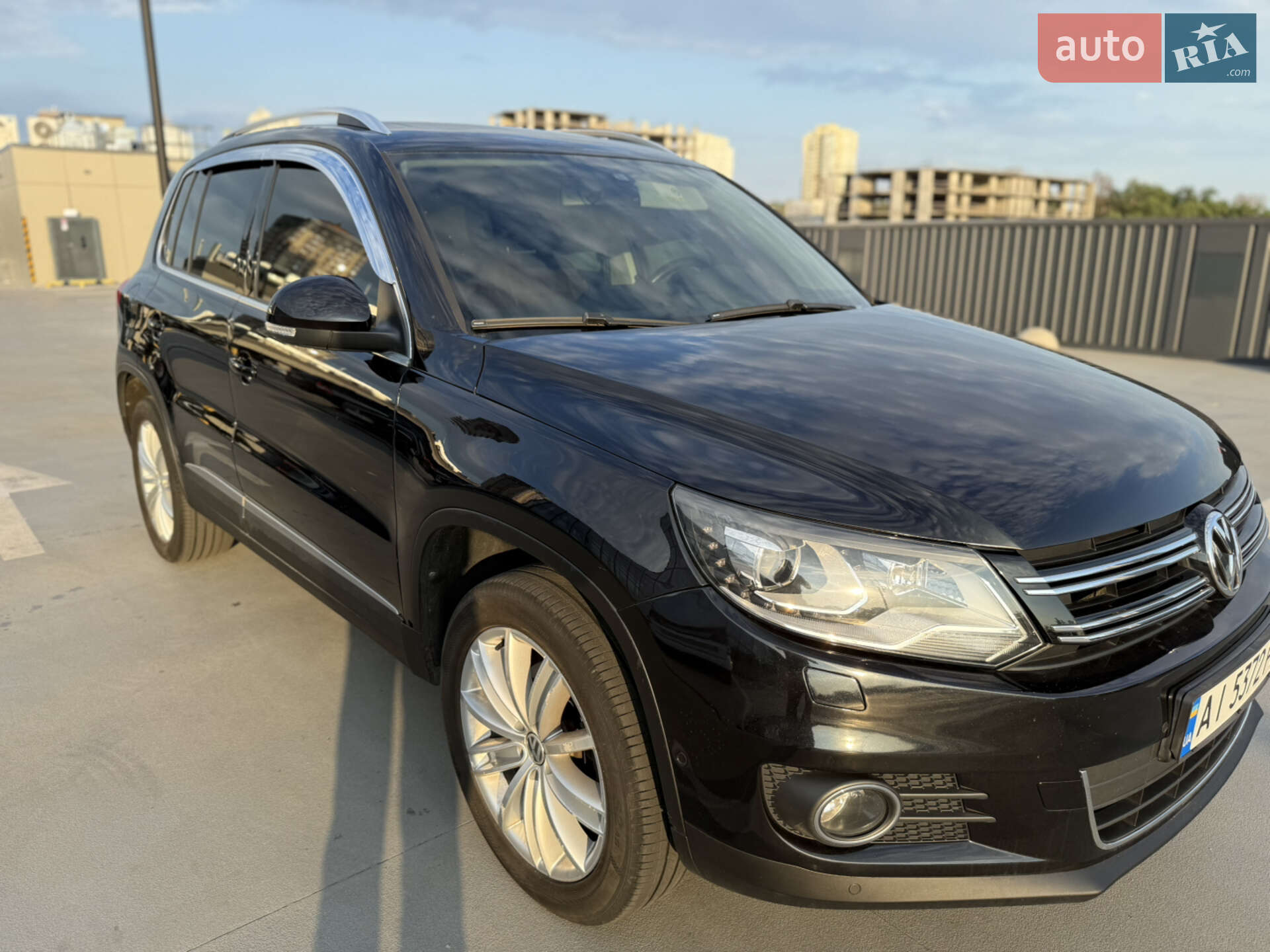 VOLKSWAGEN TIGUAN 2015