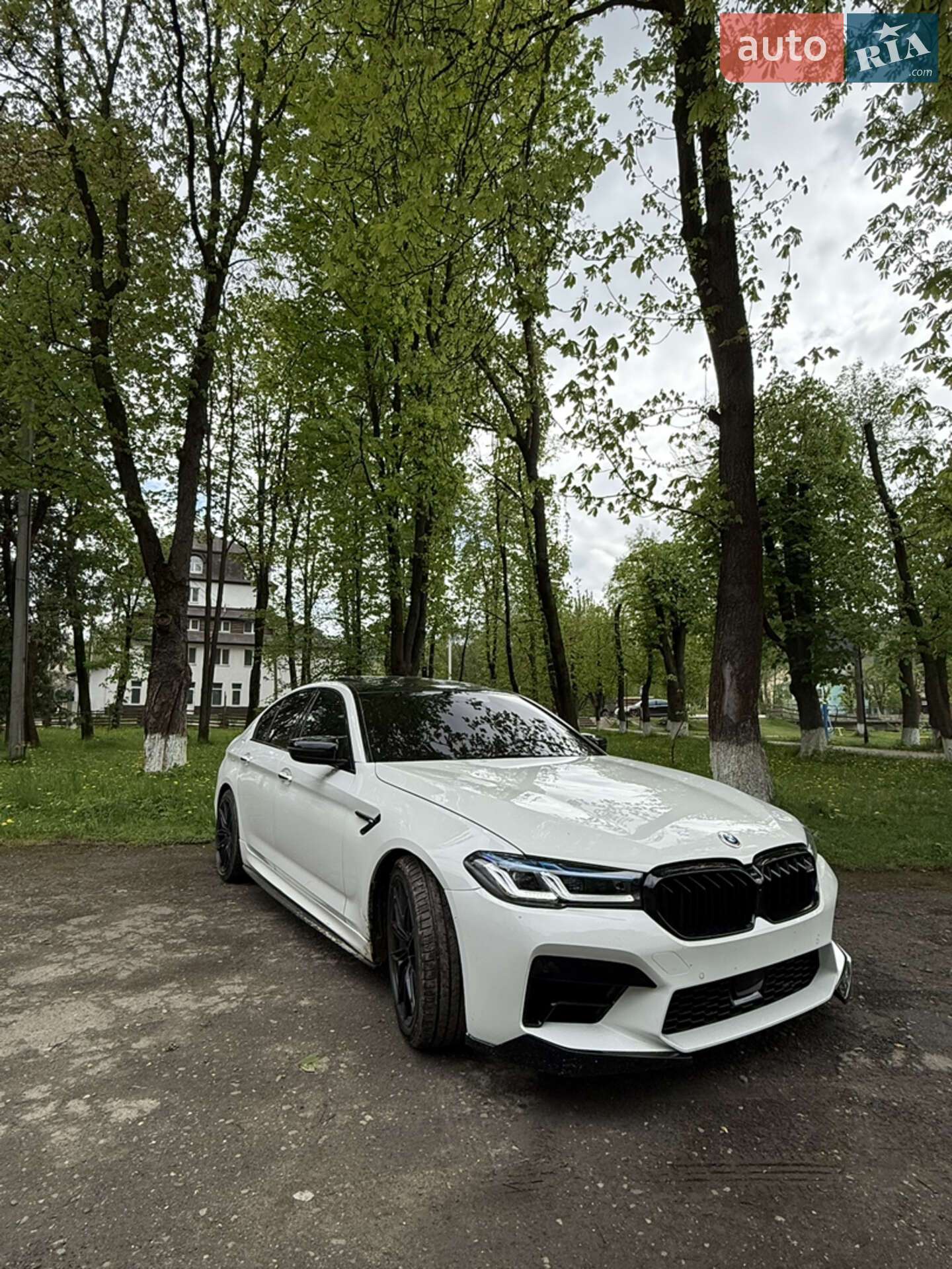 Головне фото звіту автомобіля BMW 540I 2017