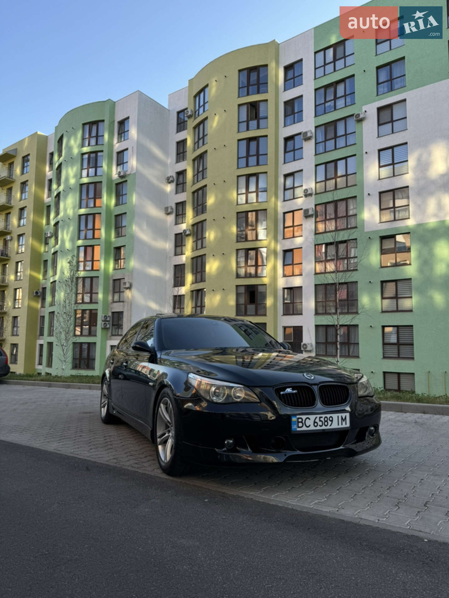 BMW 545I 2004