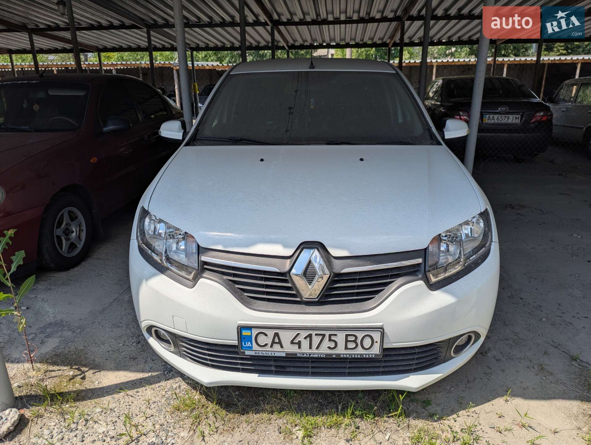 RENAULT LOGAN 2015