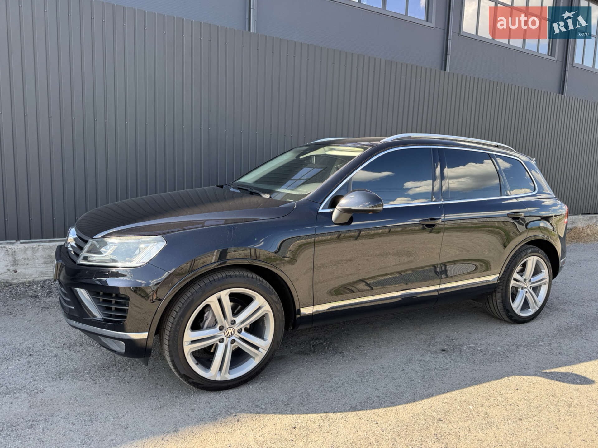 VOLKSWAGEN TOUAREG 2015
