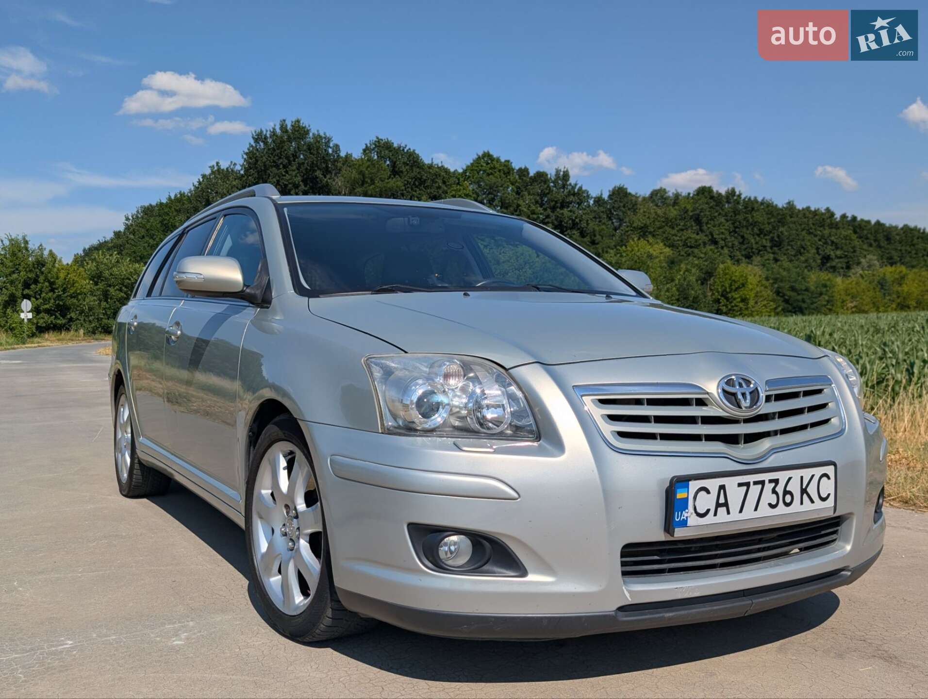 TOYOTA AVENSIS