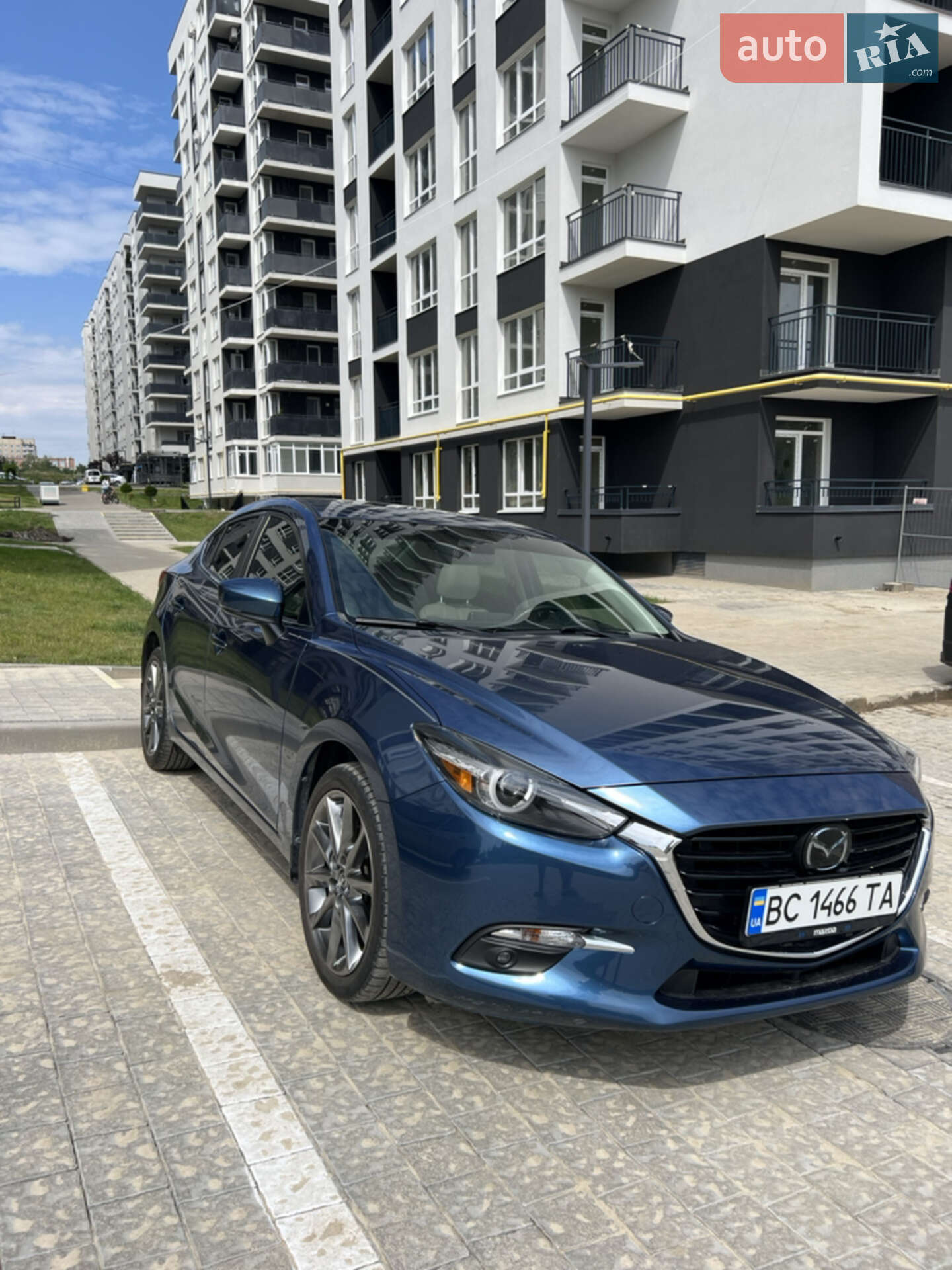 Головне фото звіту автомобіля MAZDA 3 2017