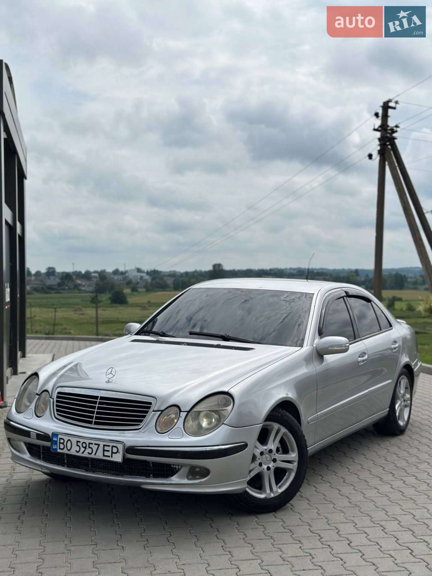 MERCEDES-BENZ E 200 CDI 2002
