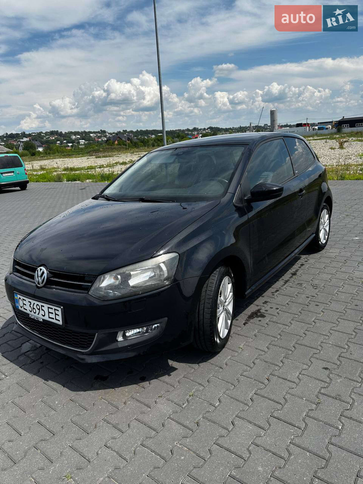 VOLKSWAGEN POLO 2011