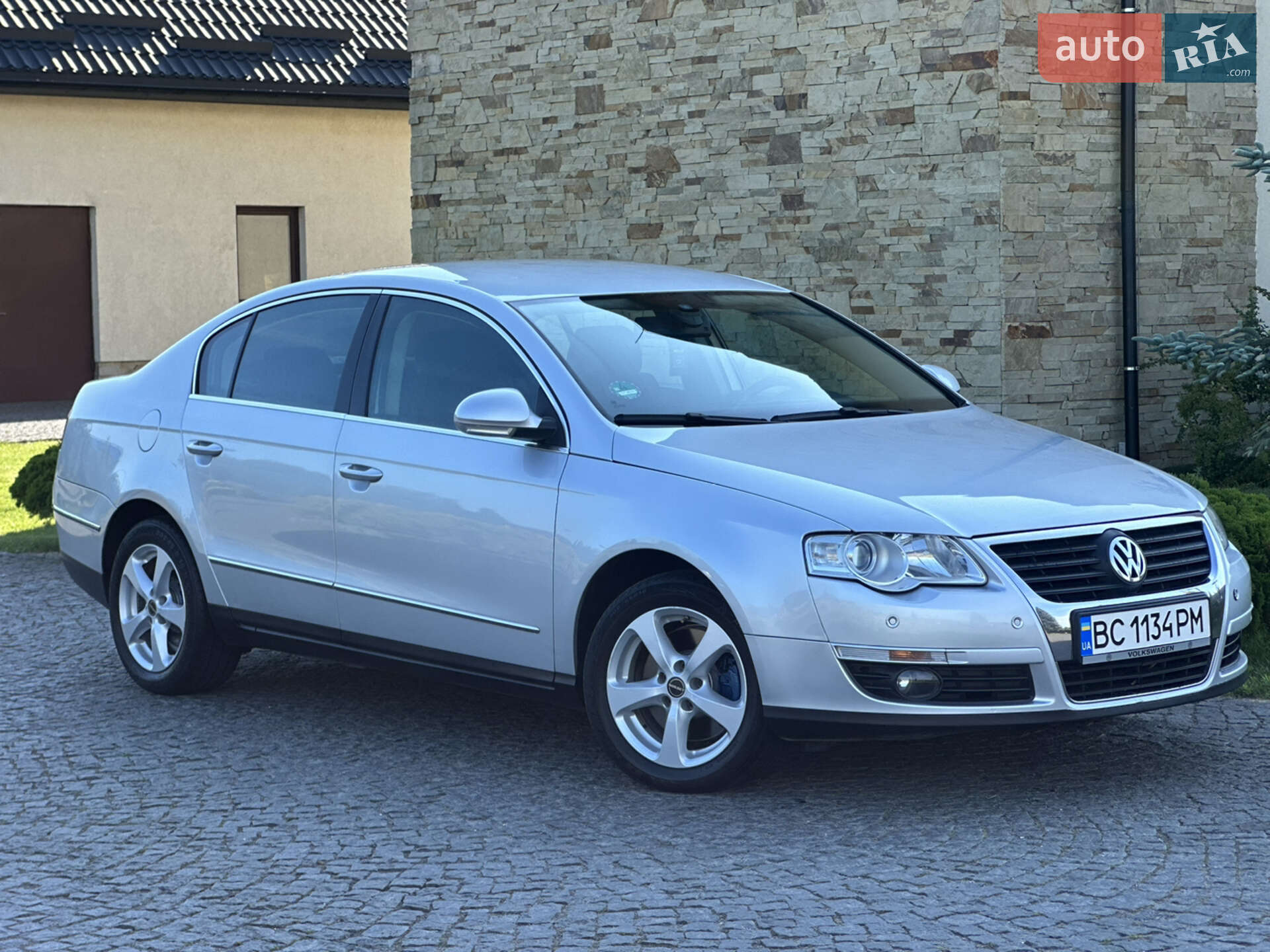 VOLKSWAGEN PASSAT 2005