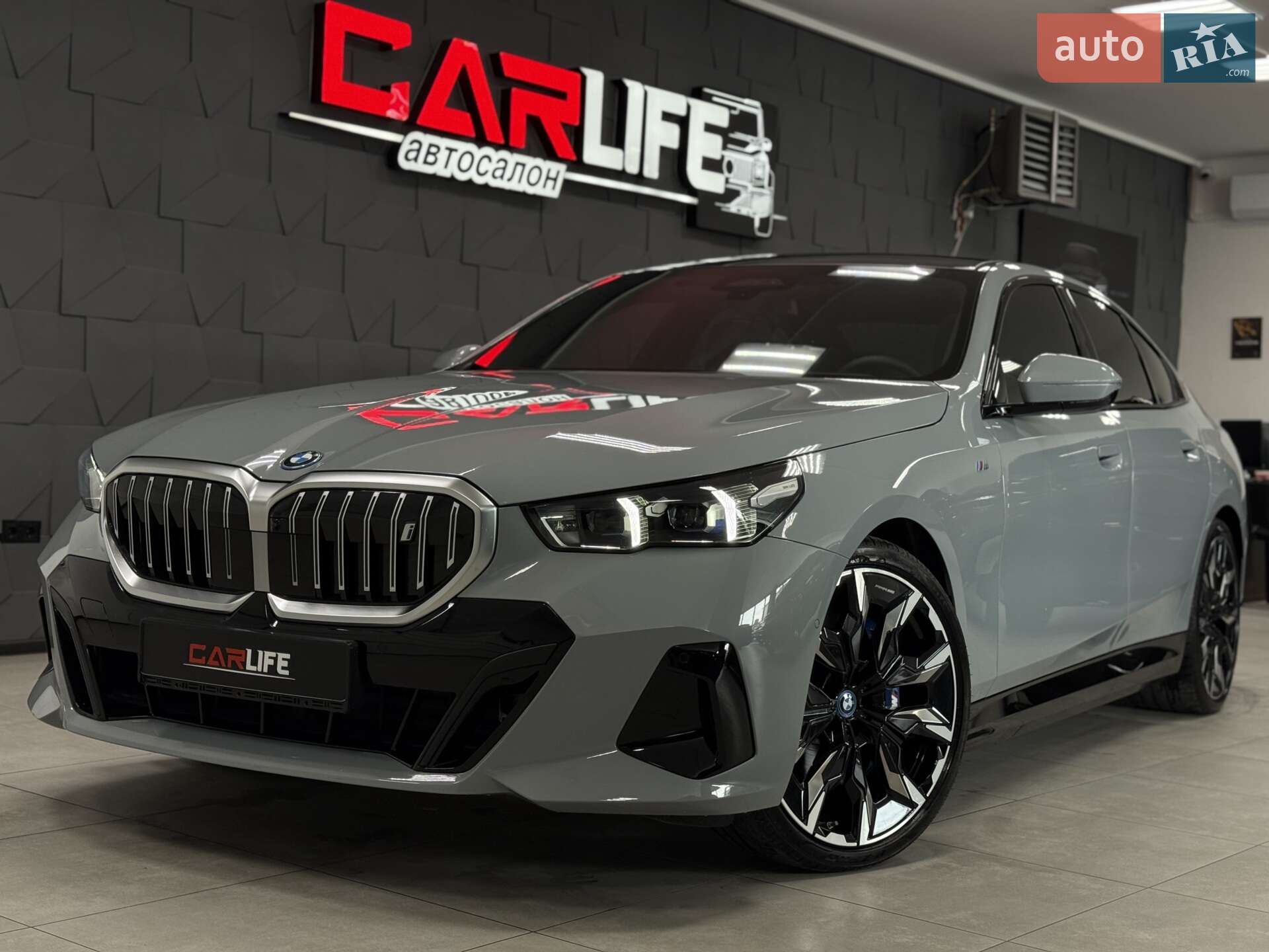 BMW i5 2024
