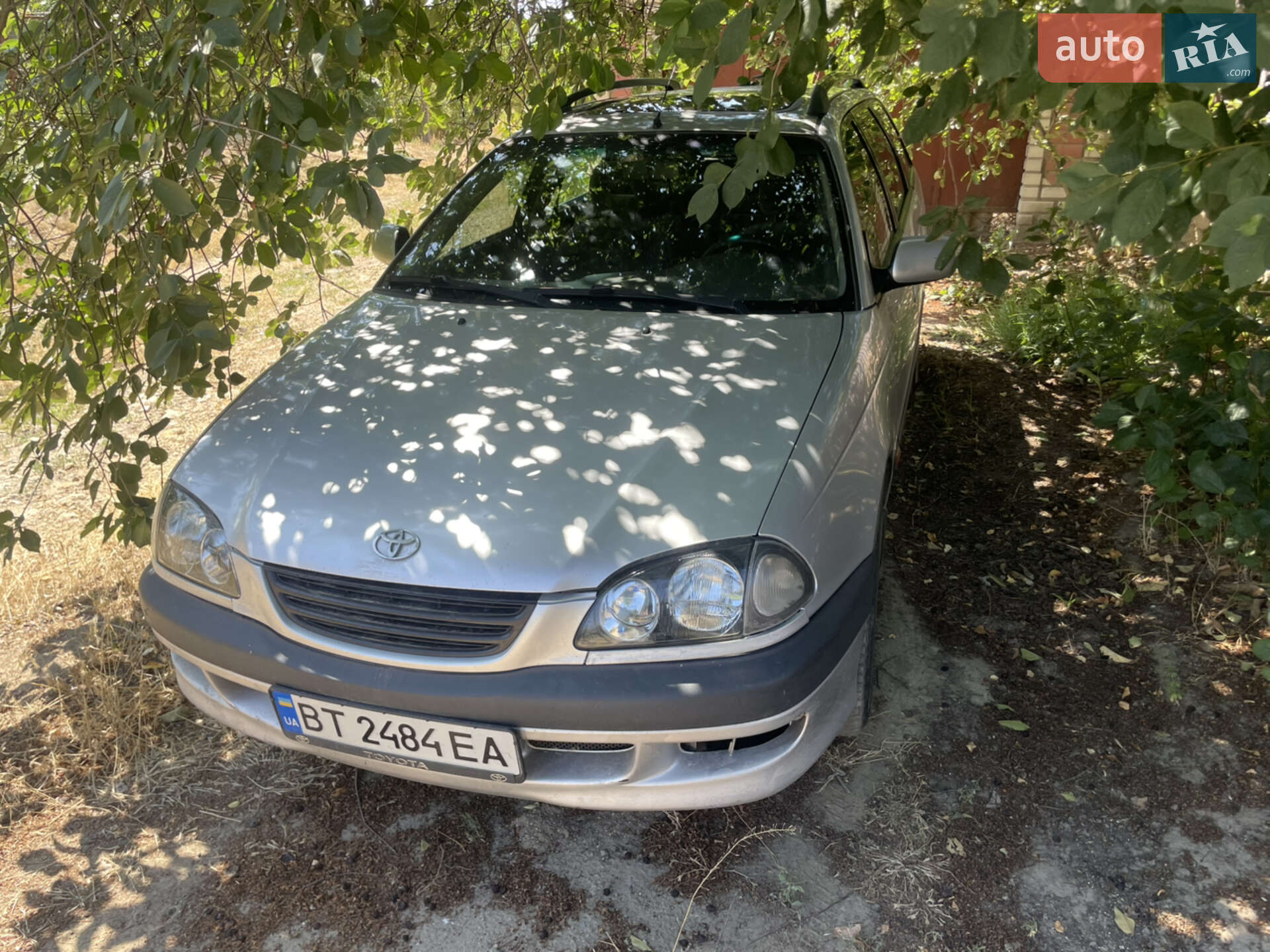 TOYOTA AVENSIS 2000