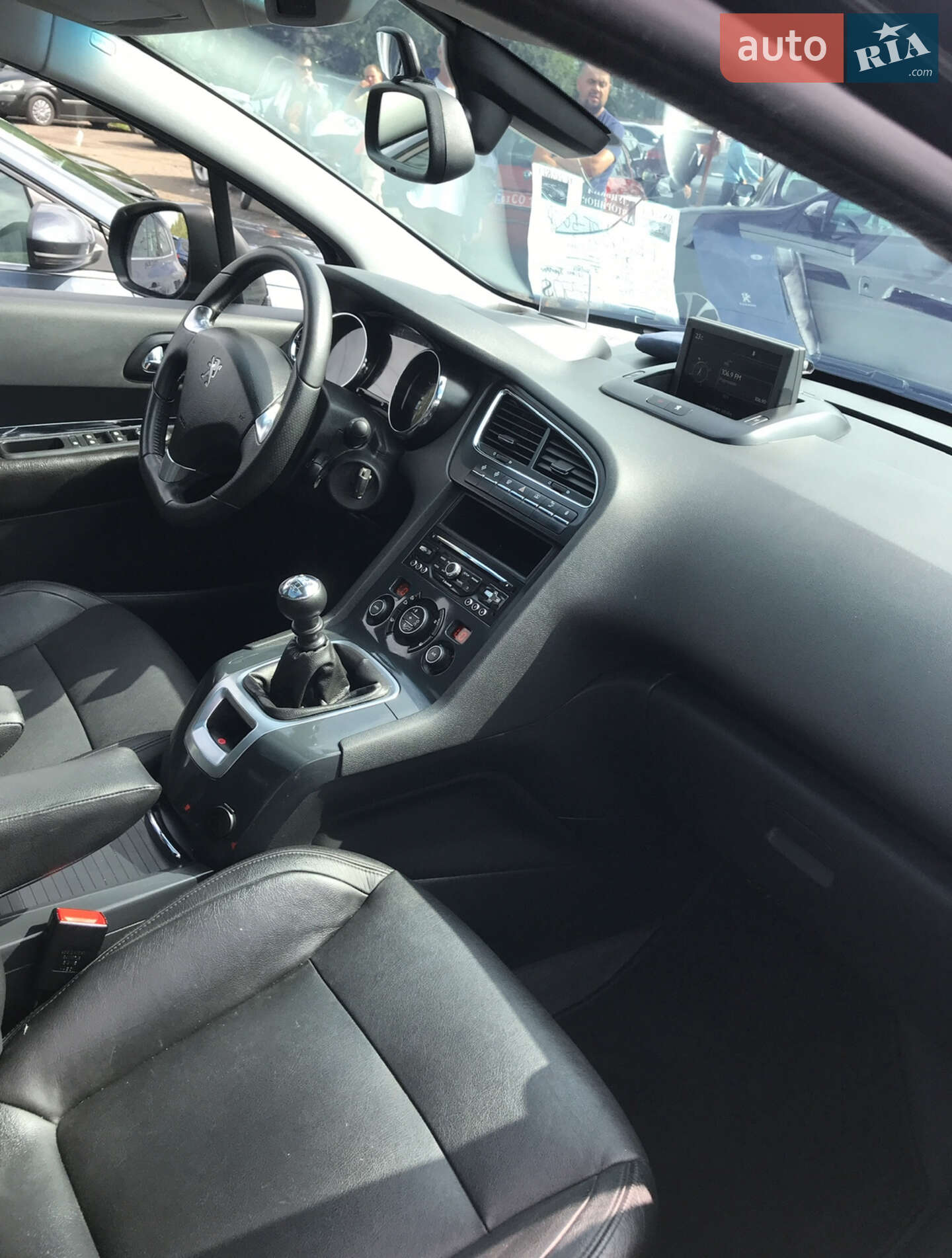 Peugeot 5008 2015