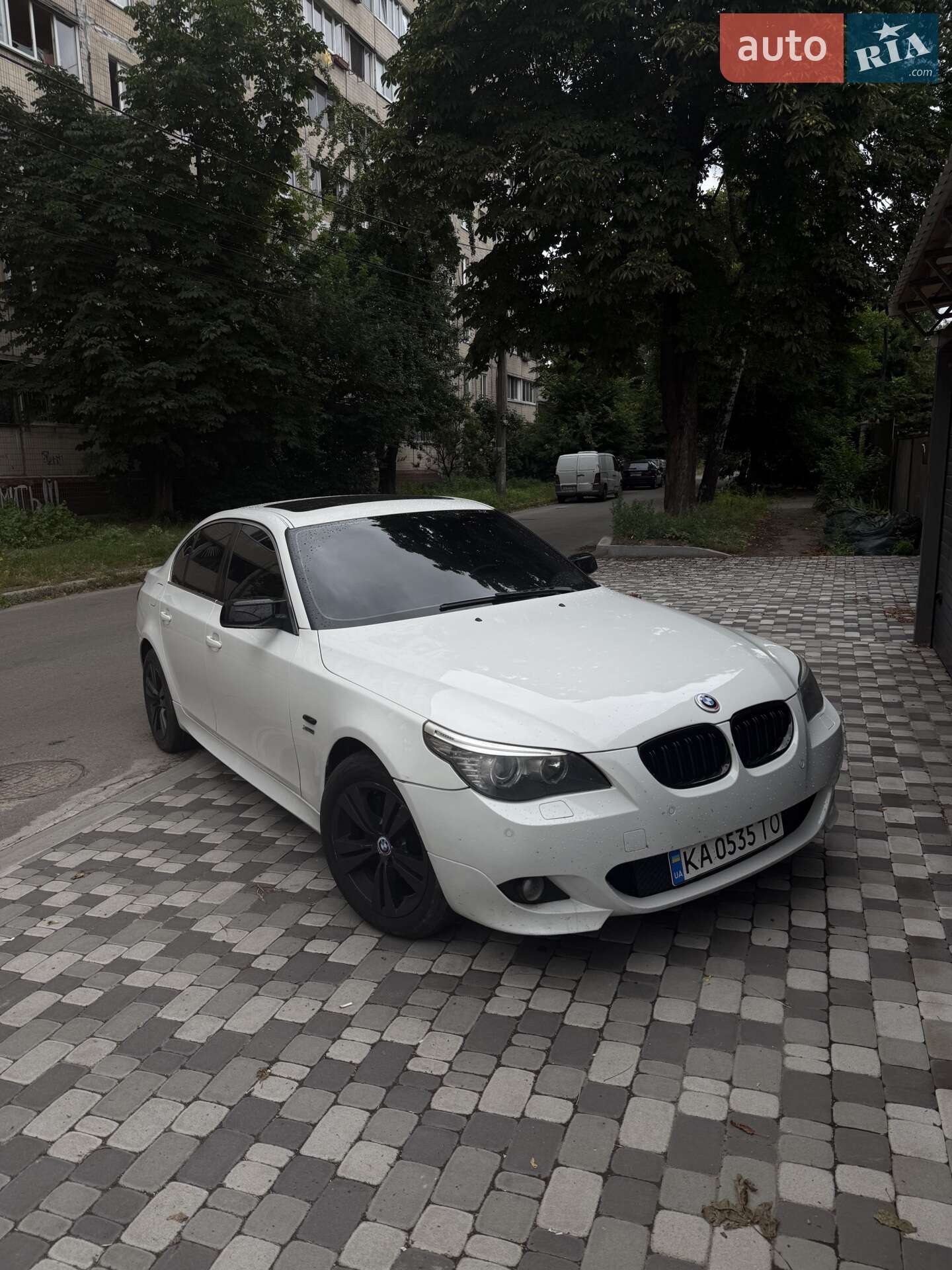 BMW 528XI 2009