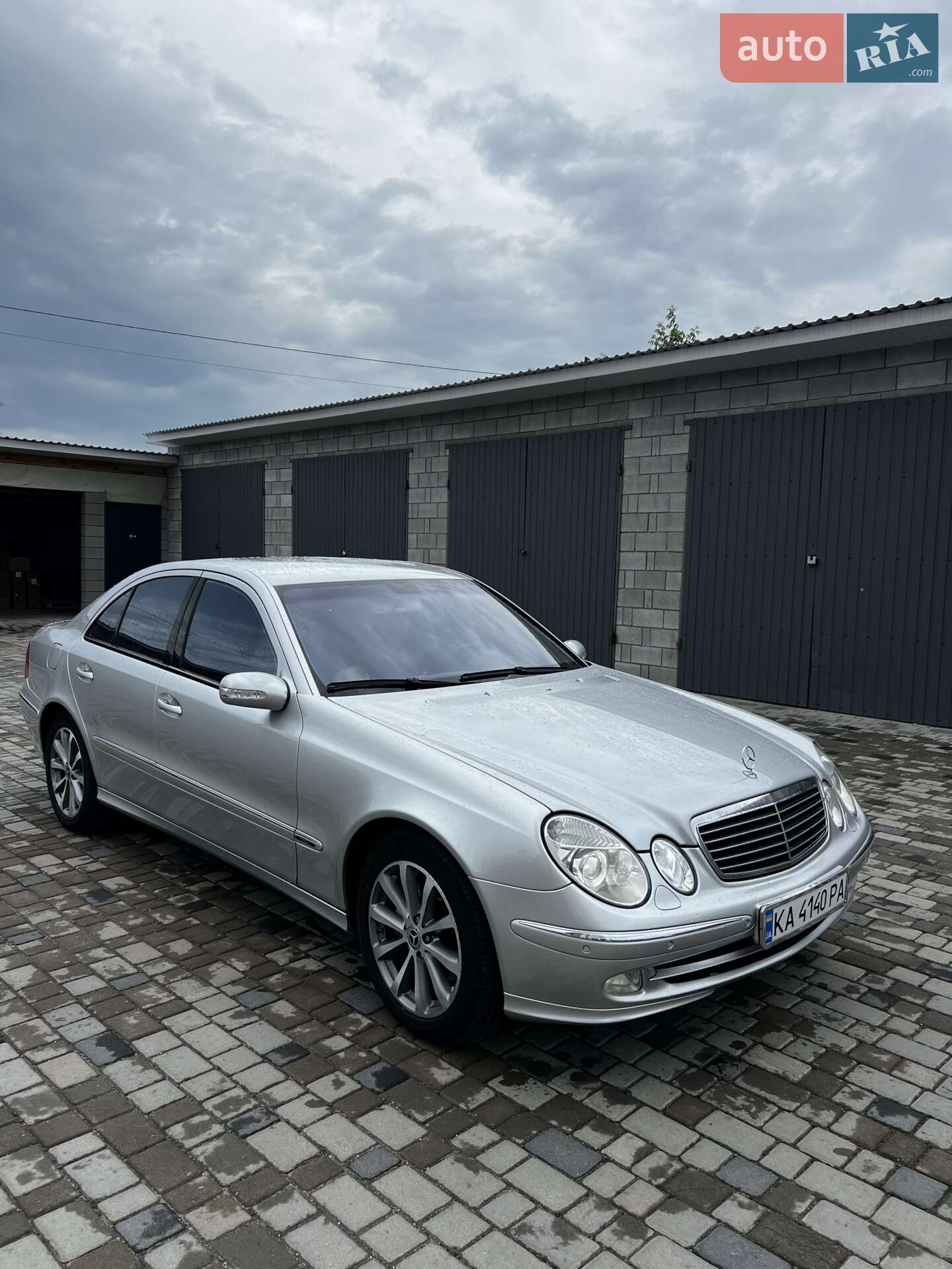 MERCEDES-BENZ E 320 2003