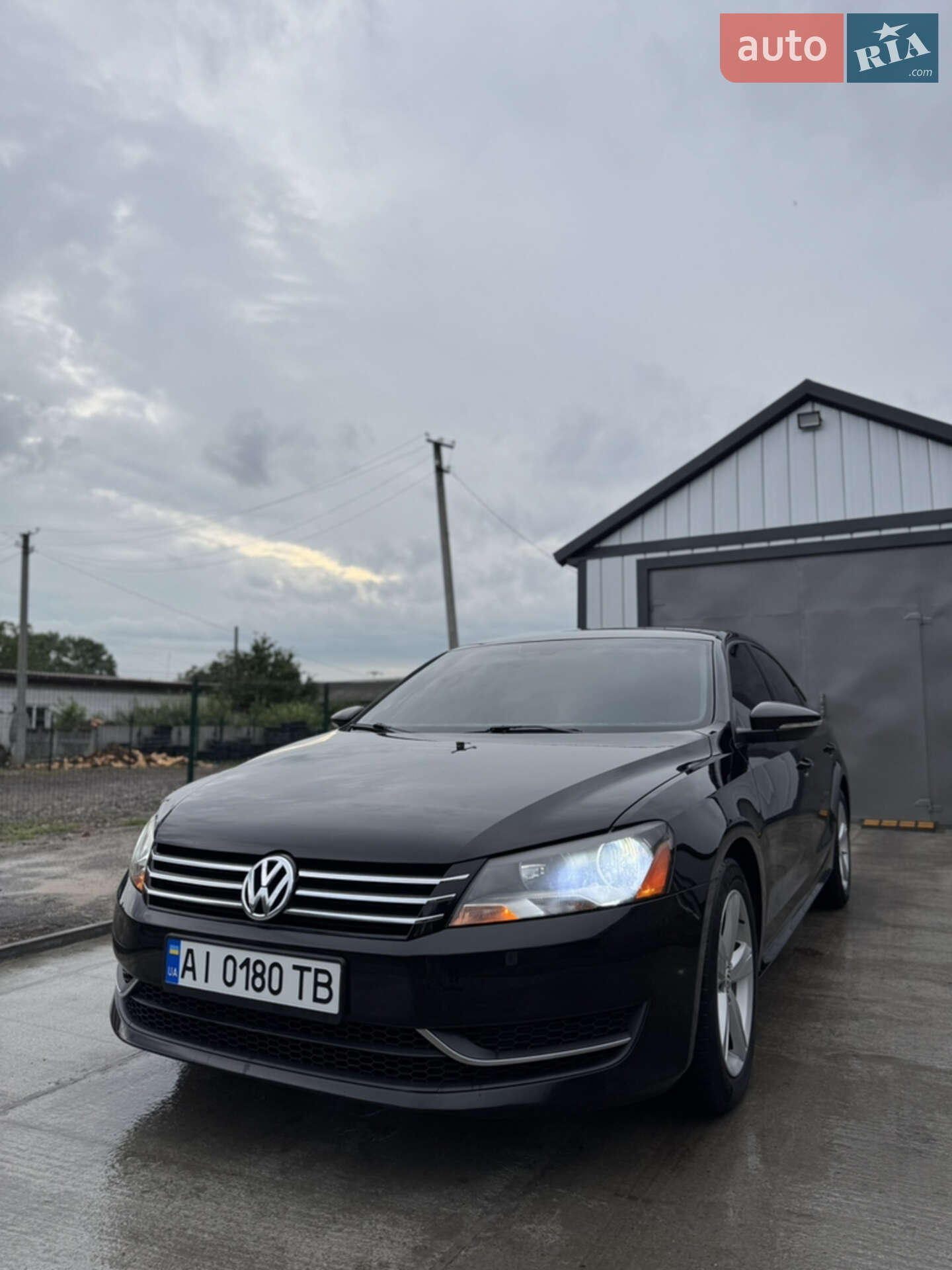 VOLKSWAGEN PASSAT 2011