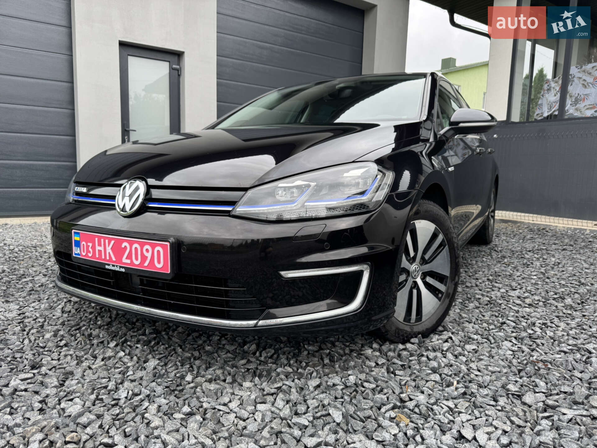 VOLKSWAGEN E-GOLF 2018