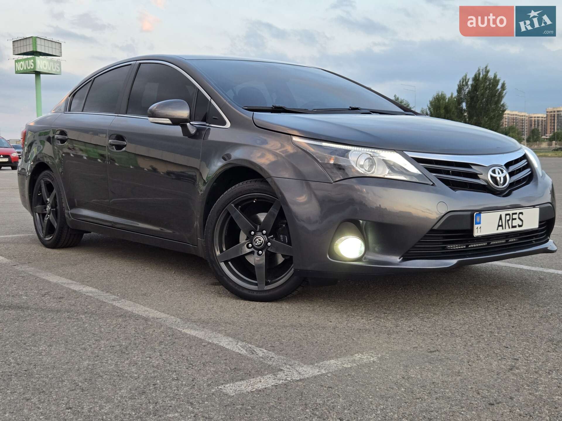 Головне фото звіту автомобіля TOYOTA AVENSIS 2012