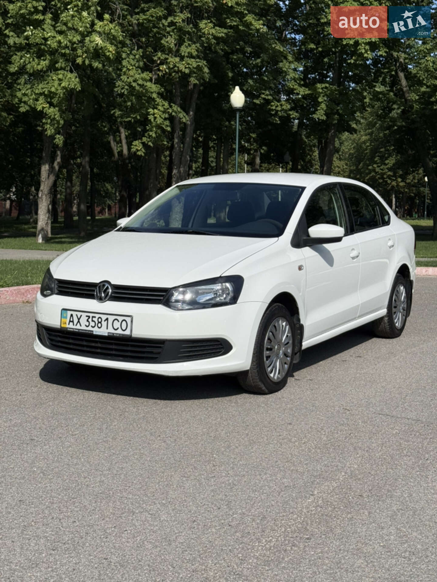 VOLKSWAGEN POLO 2011