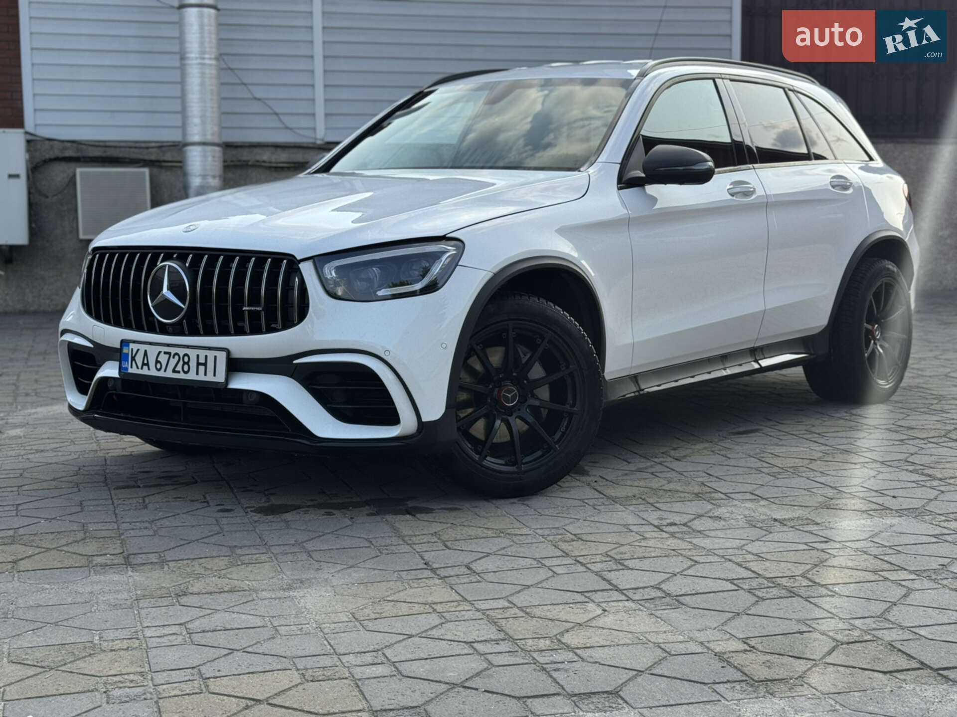 MERCEDES-BENZ GLC 300 2016