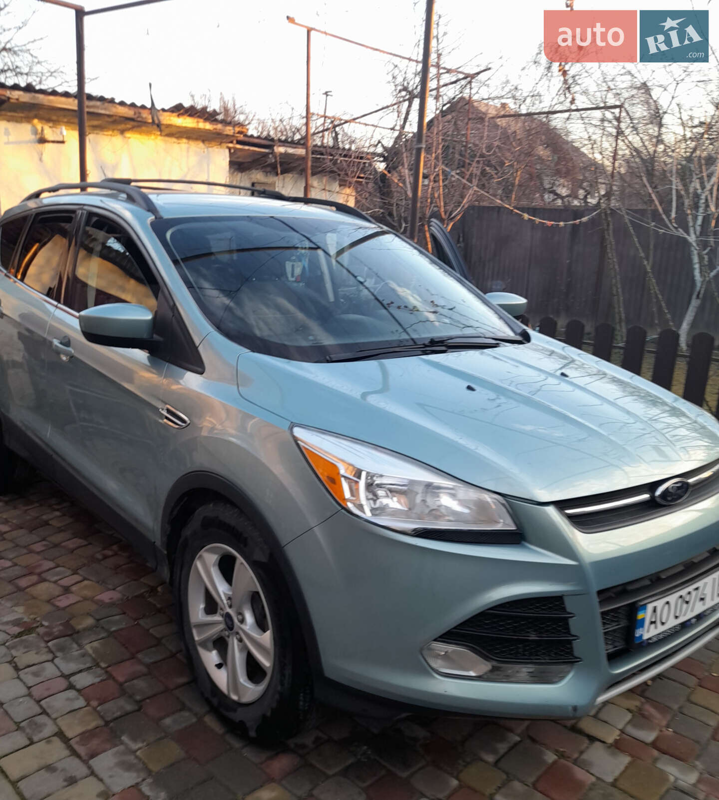 FORD ESCAPE 2012