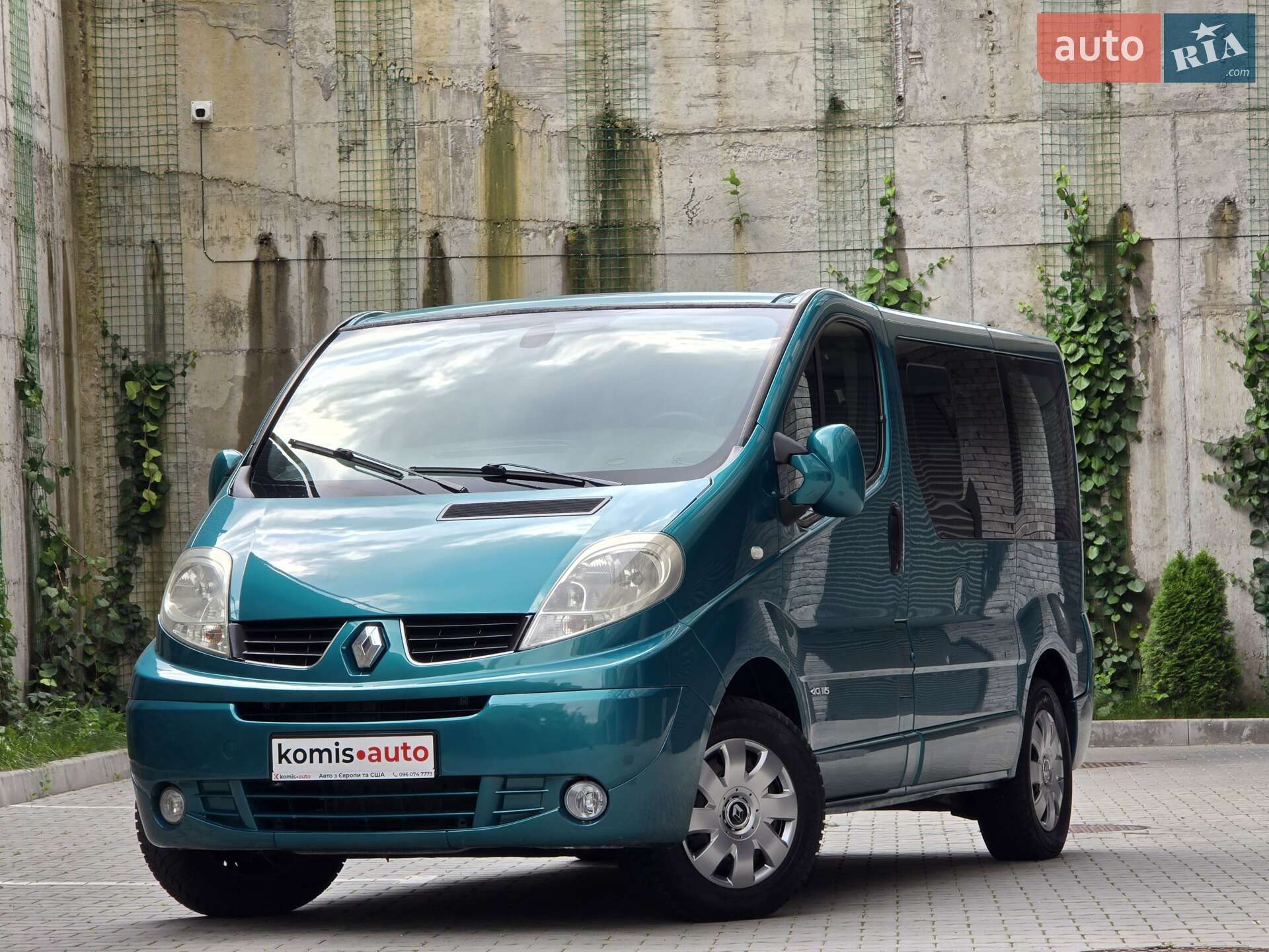 RENAULT TRAFIC 2006
