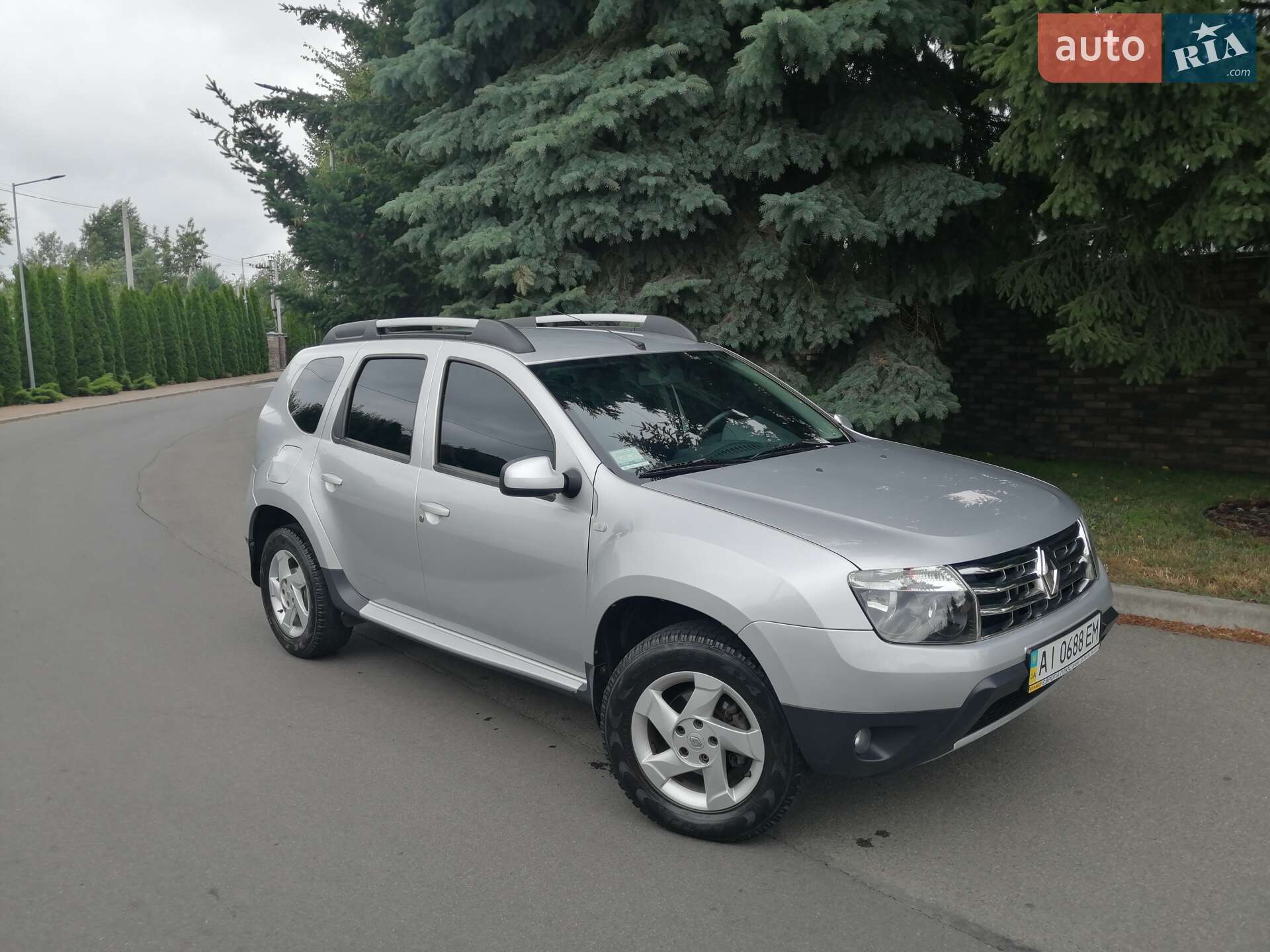 Головне фото звіту автомобіля RENAULT DUSTER 2013