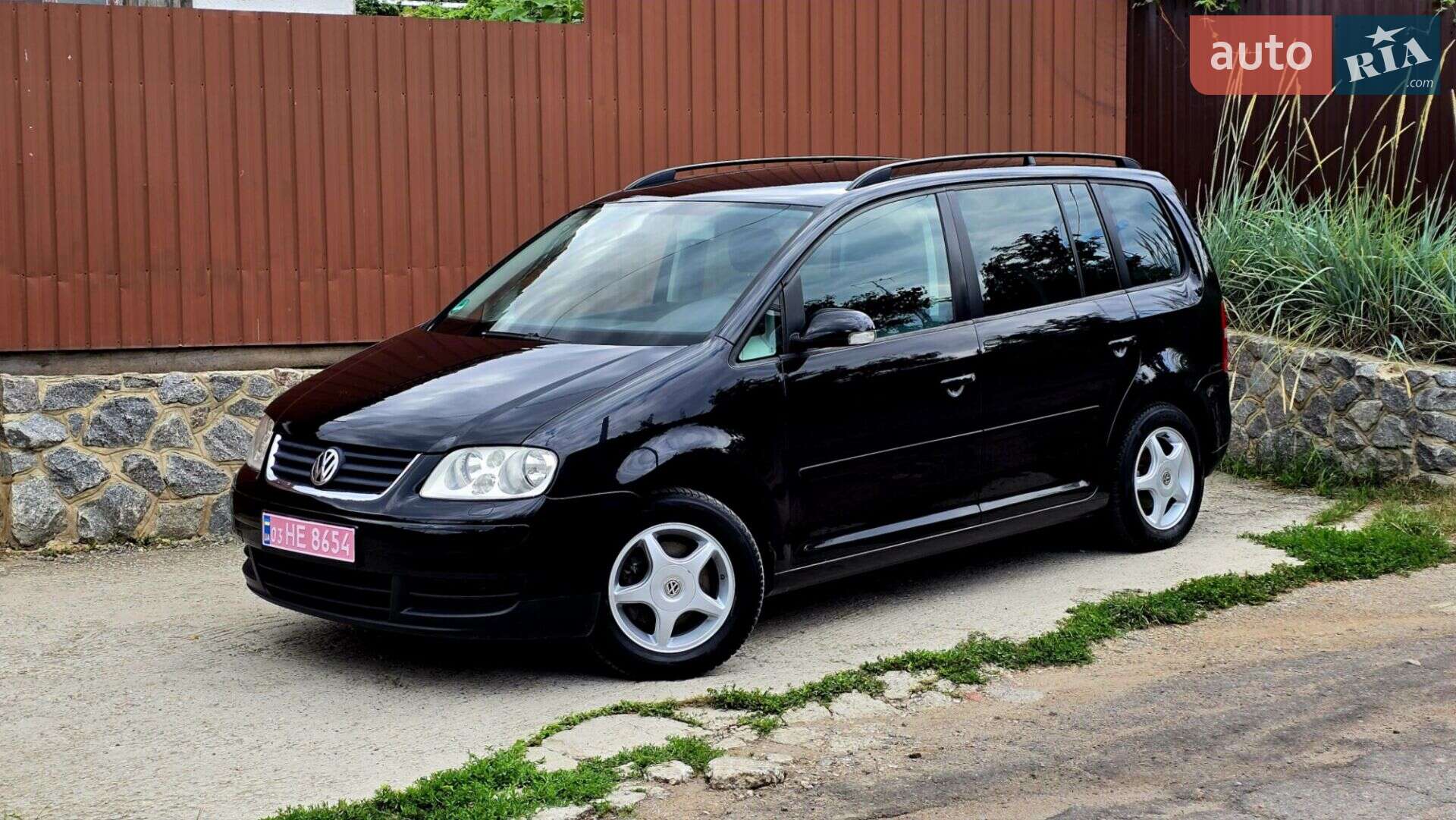 VOLKSWAGEN TOURAN 2004
