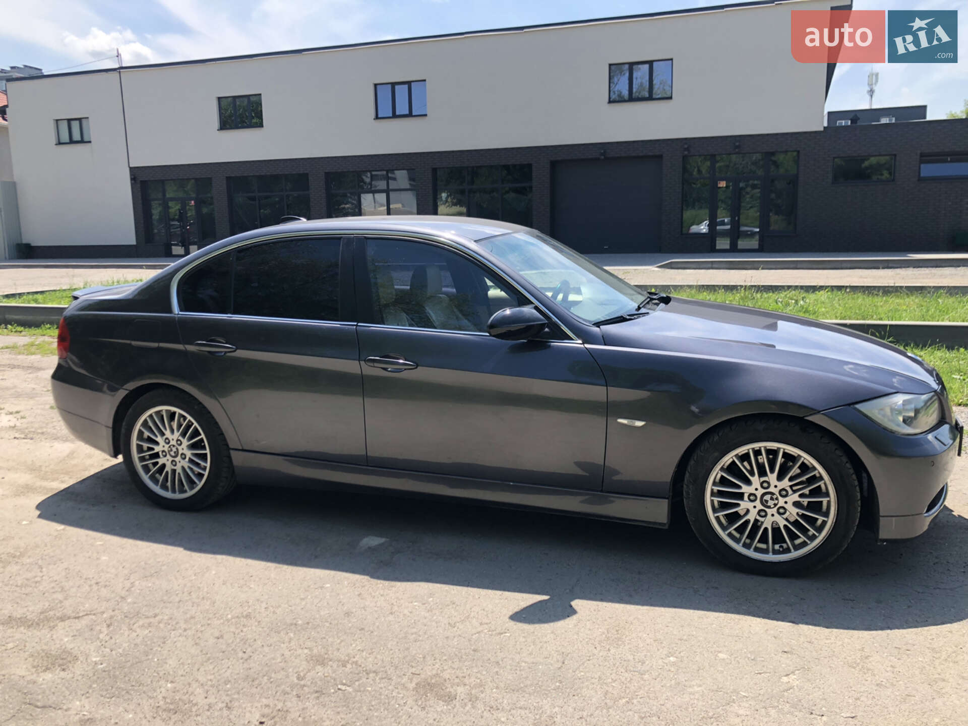 BMW 325 2005
