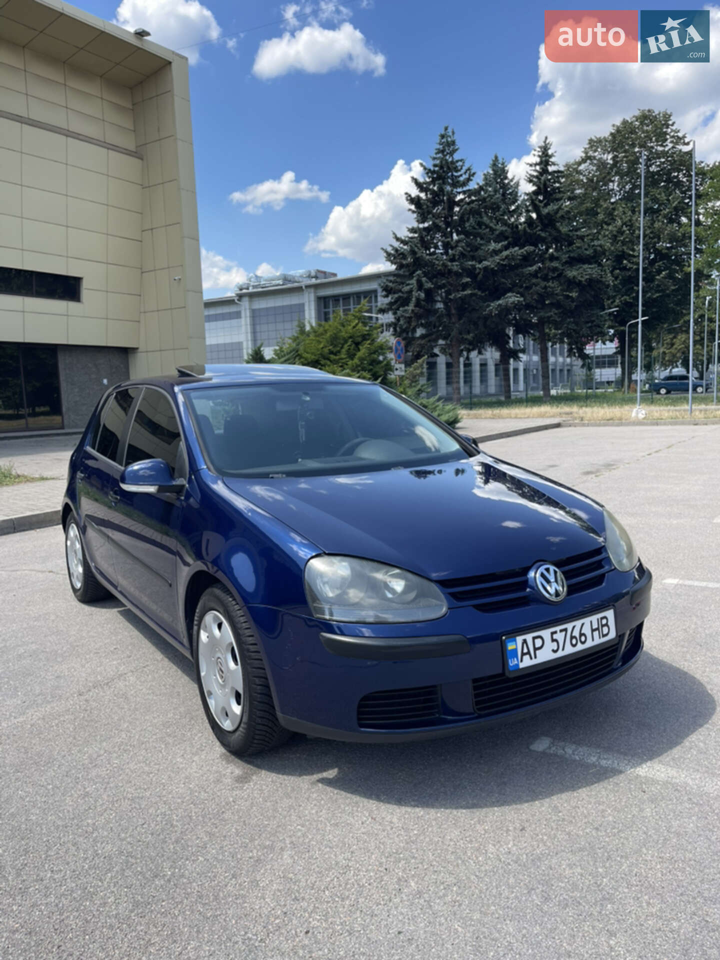 VOLKSWAGEN GOLF 2004