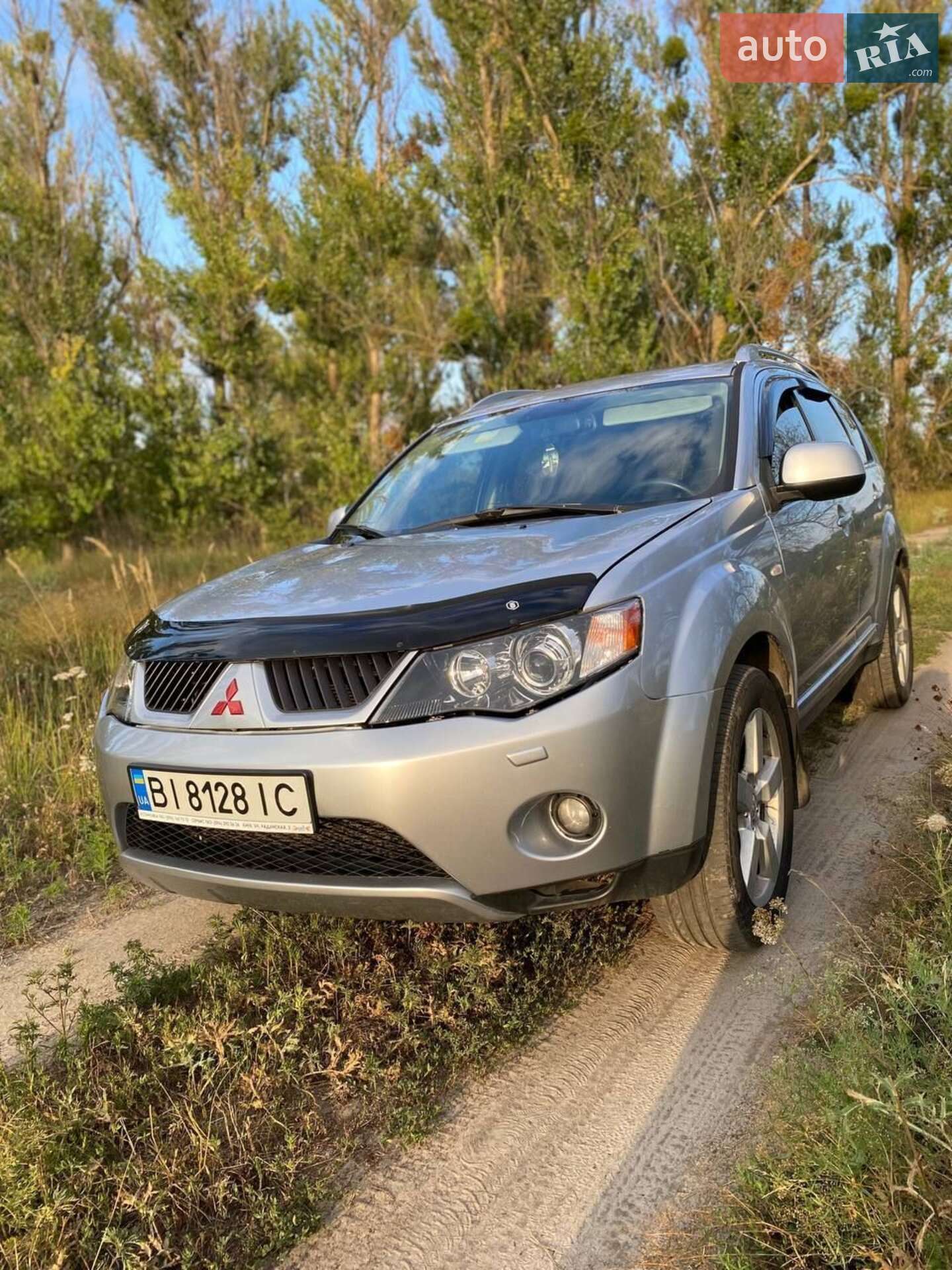 Головне фото звіту автомобіля MITSUBISHI OUTLANDER 2007