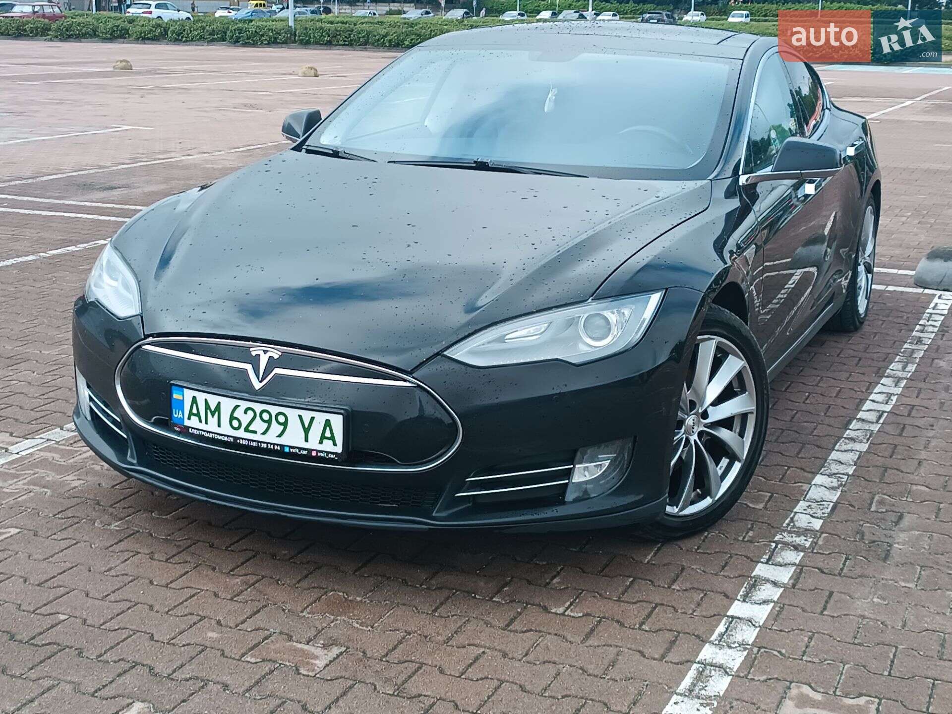 Головне фото звіту автомобіля TESLA MODEL S 2014