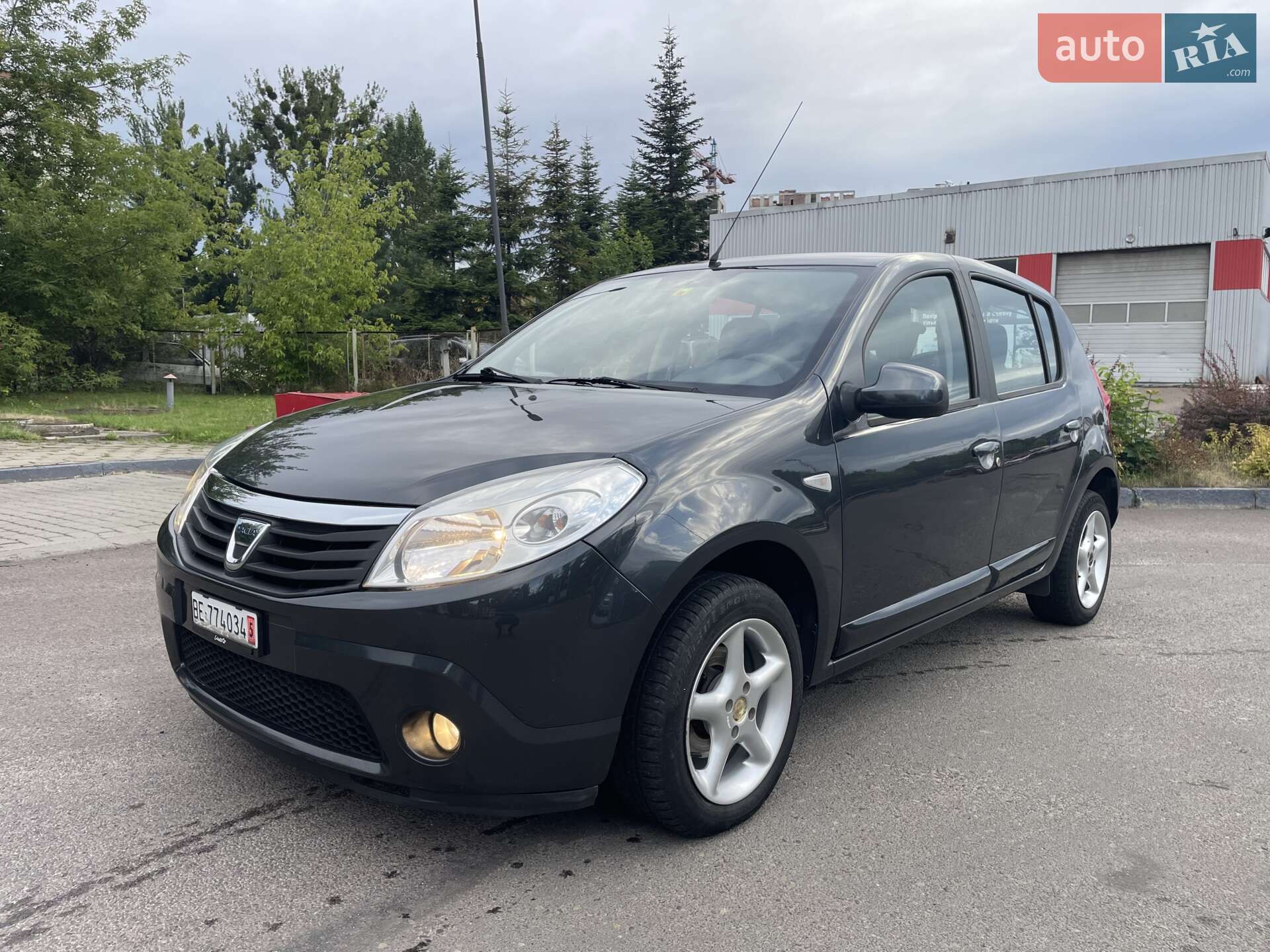 DACIA SANDERO 2012