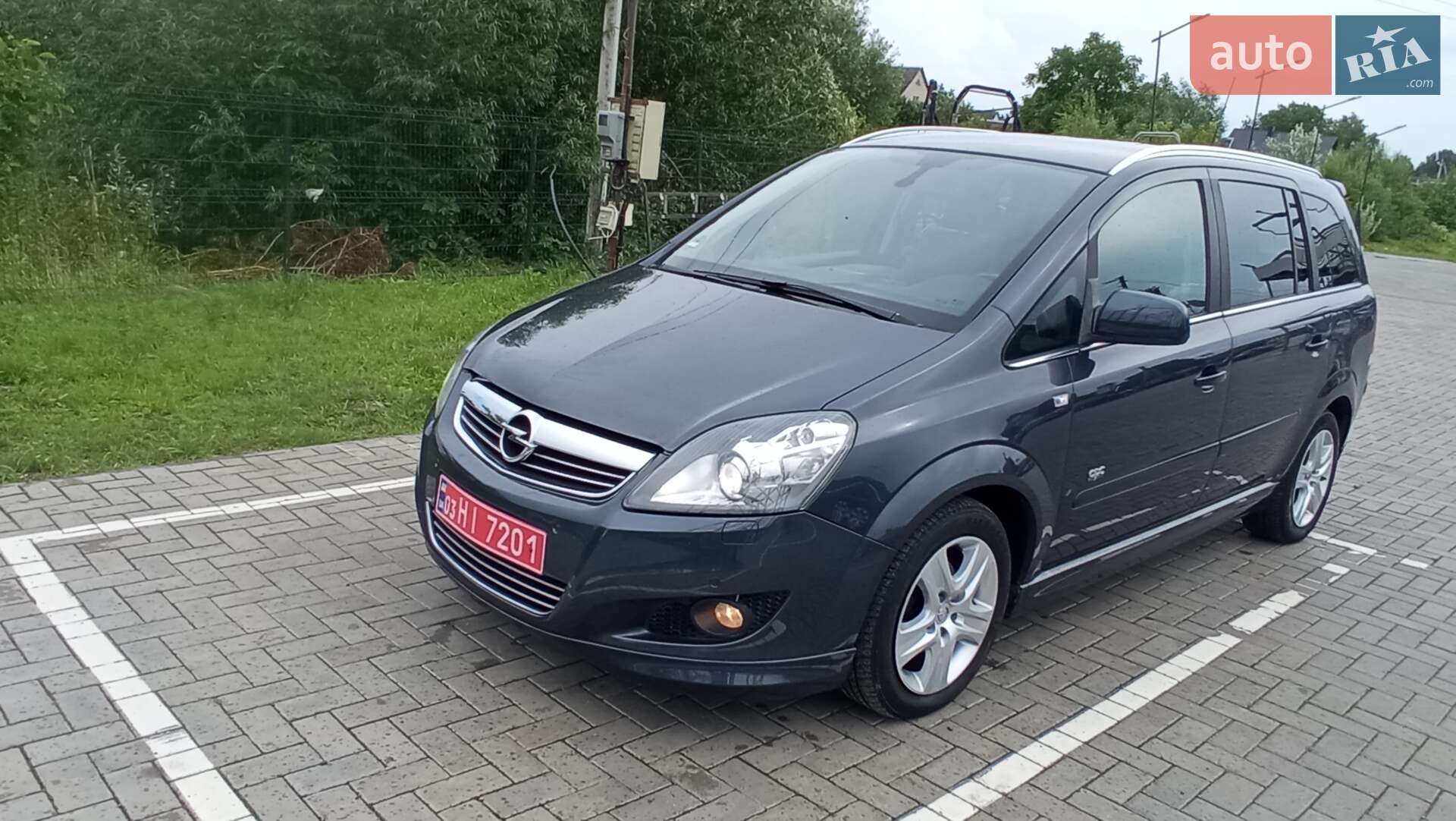 OPEL ZAFIRA 2011