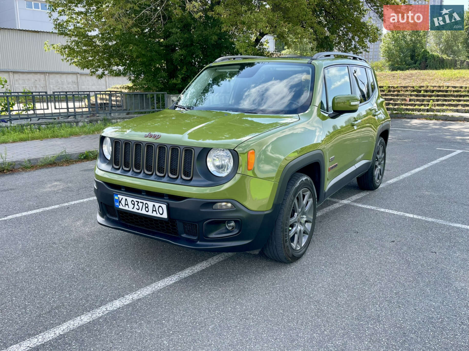 Головне фото звіту автомобіля JEEP RENEGADE 2016