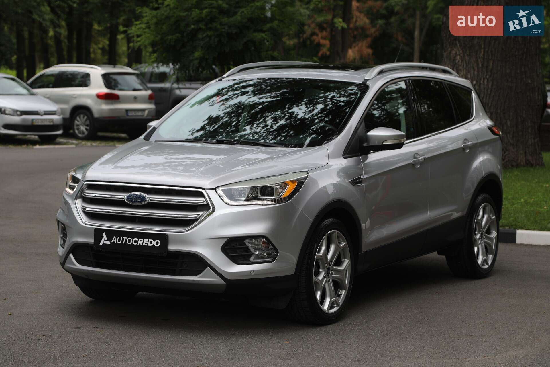Головне фото звіту автомобіля FORD ESCAPE 2016