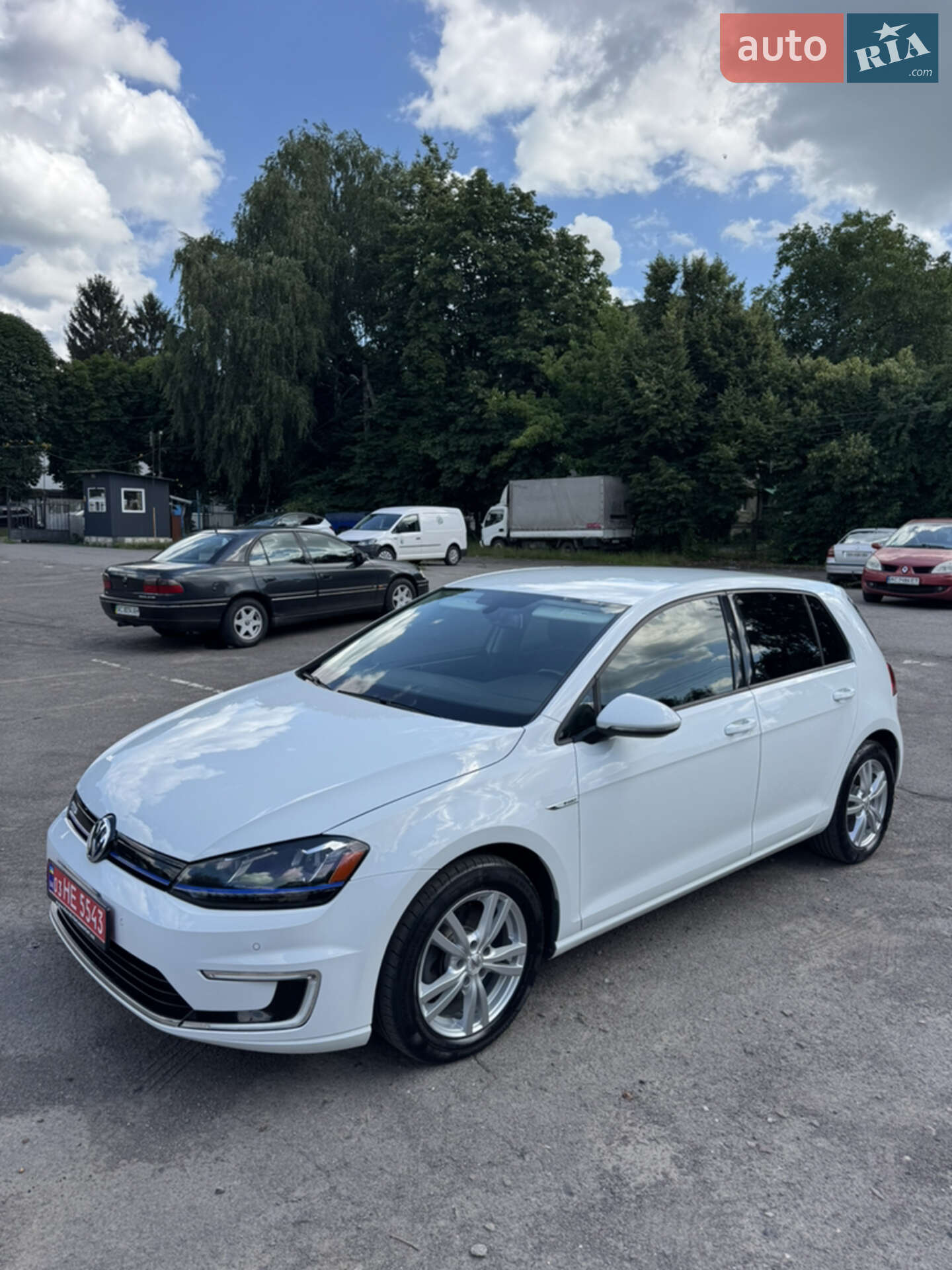 VOLKSWAGEN E-GOLF 2014
