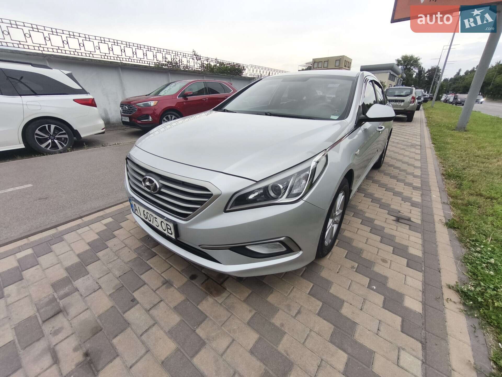 Головне фото звіту автомобіля HYUNDAI SONATA 2015