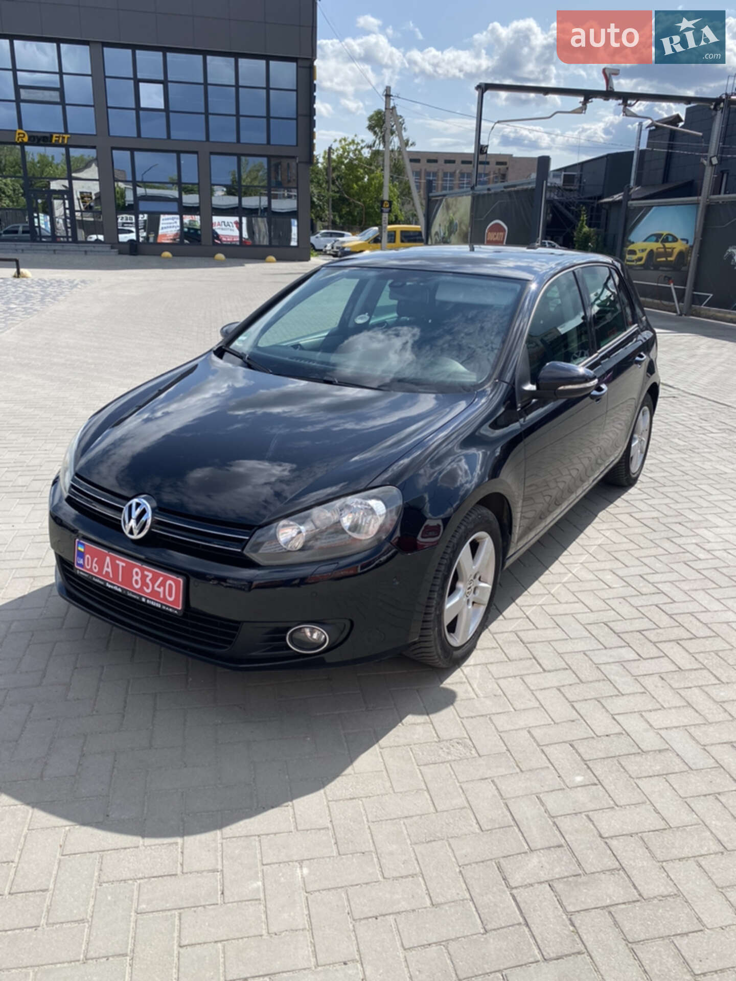 VOLKSWAGEN GOLF 2010