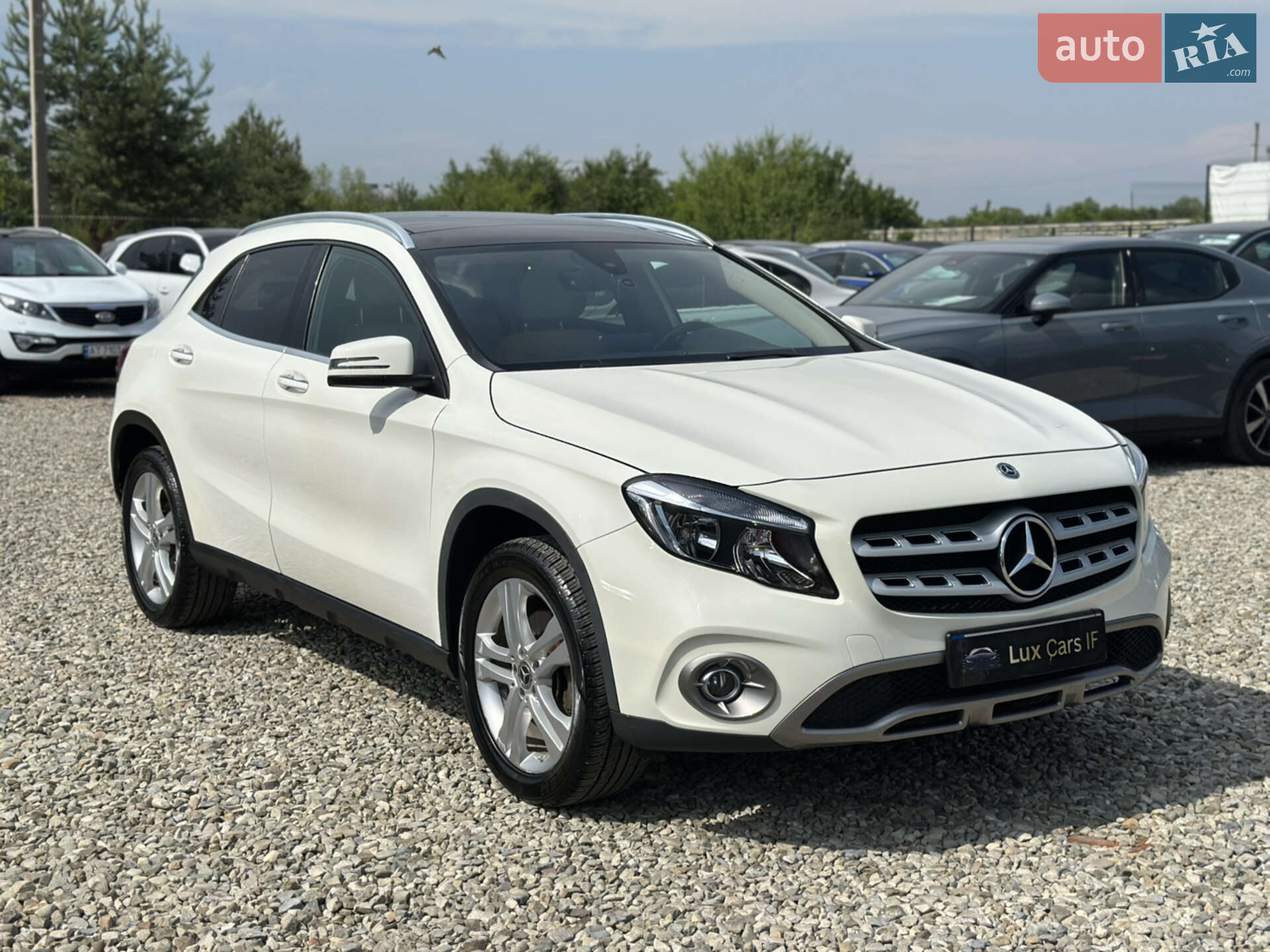 MERCEDES-BENZ GLA 250 2017
