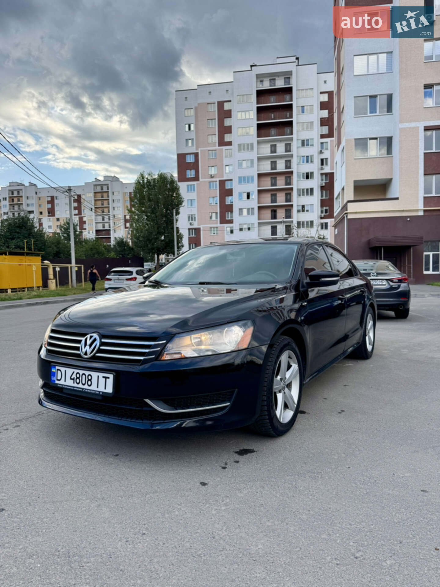 VOLKSWAGEN PASSAT 2012