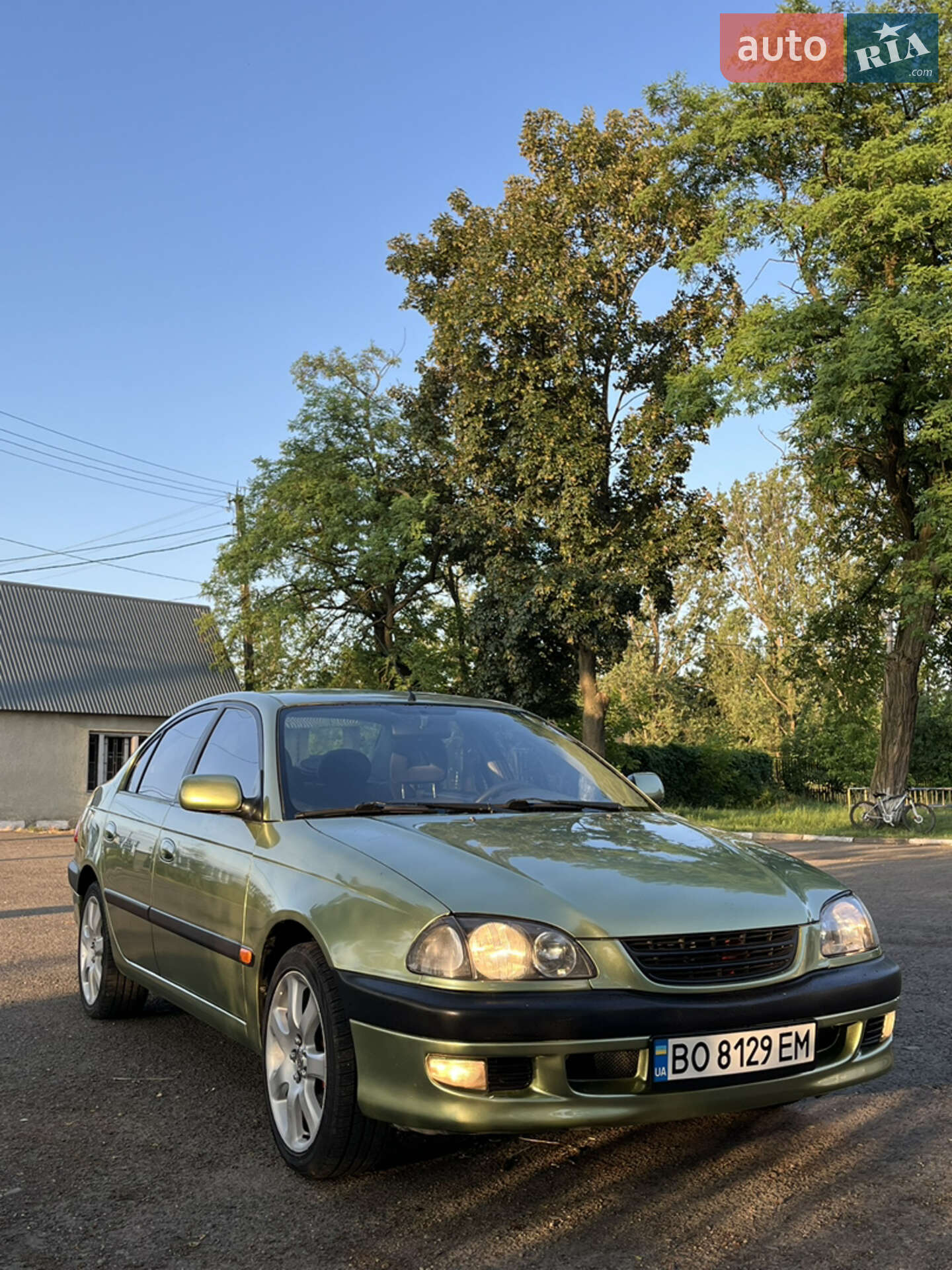 TOYOTA AVENSIS 1998