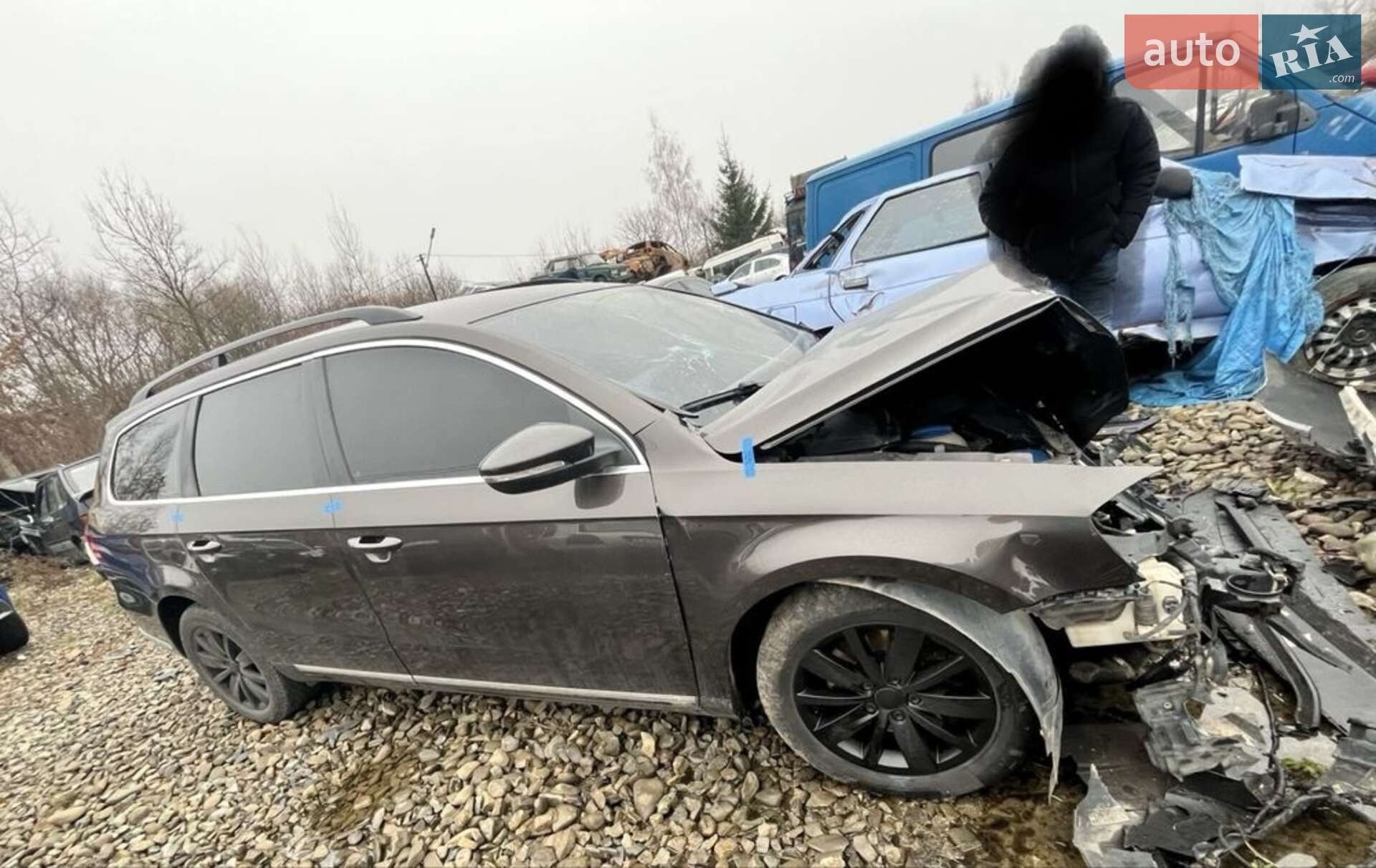 VOLKSWAGEN PASSAT 2011