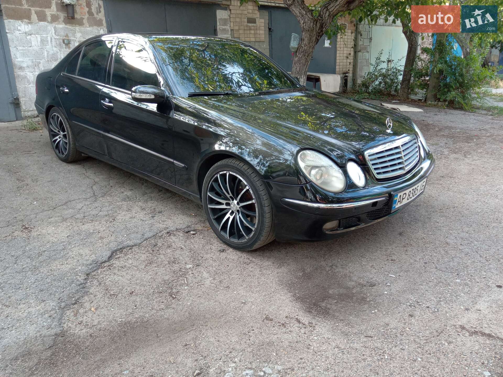 MERCEDES-BENZ E 500 2003