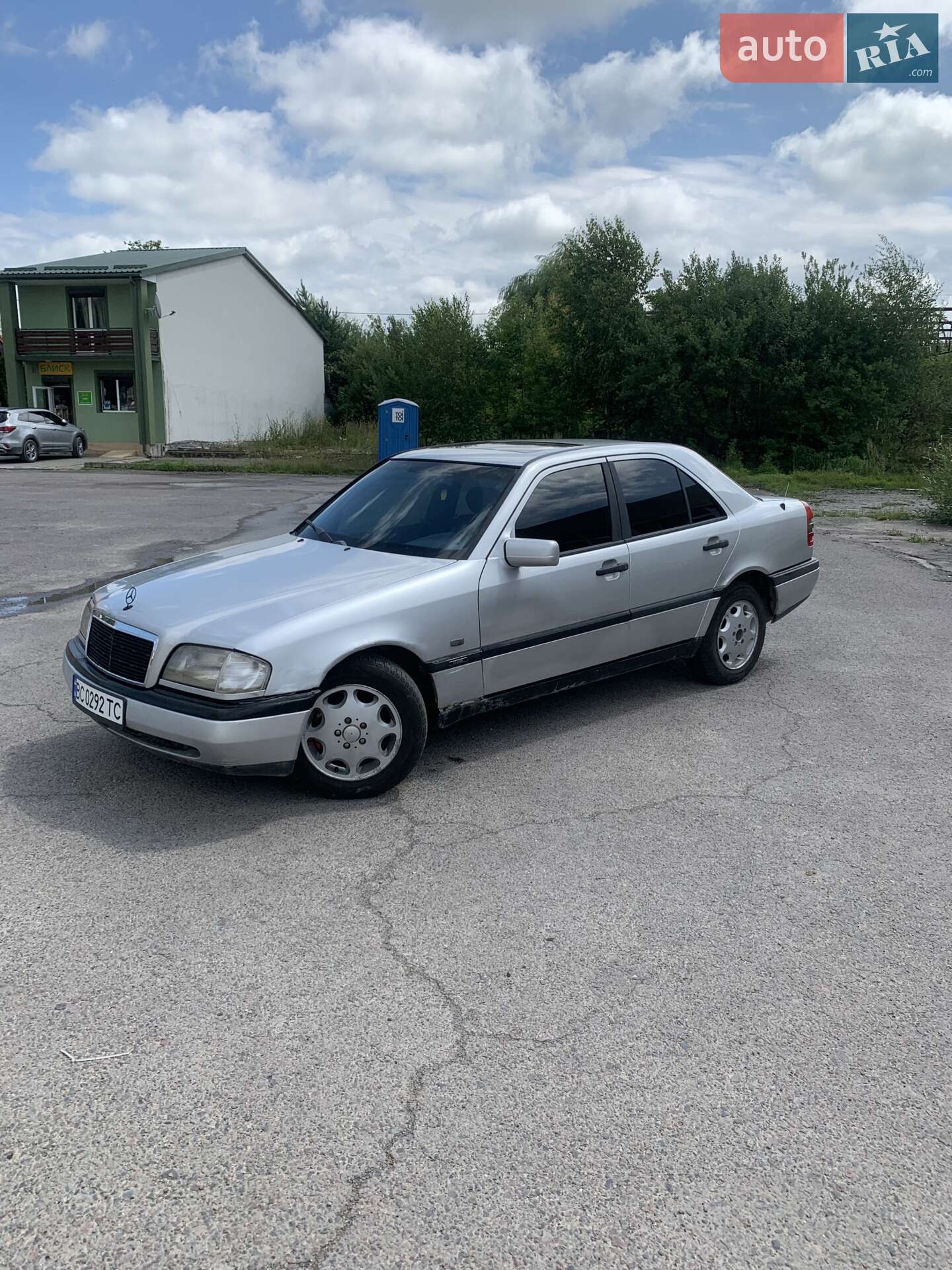 Головне фото звіту автомобіля MERCEDES-BENZ C 180 1995